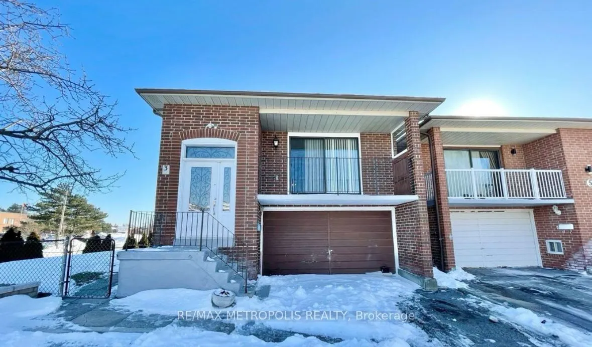 3 Prairie Dunes Place