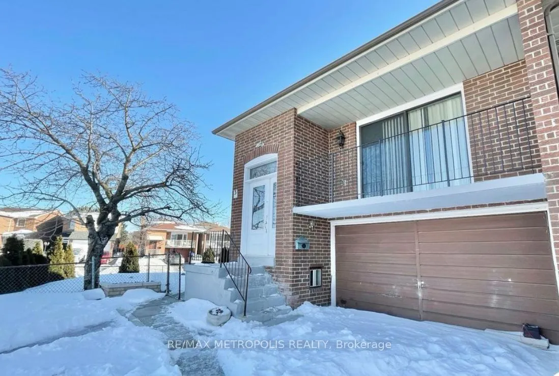 3 Prairie Dunes Place