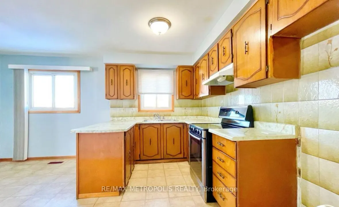 3 Prairie Dunes Place