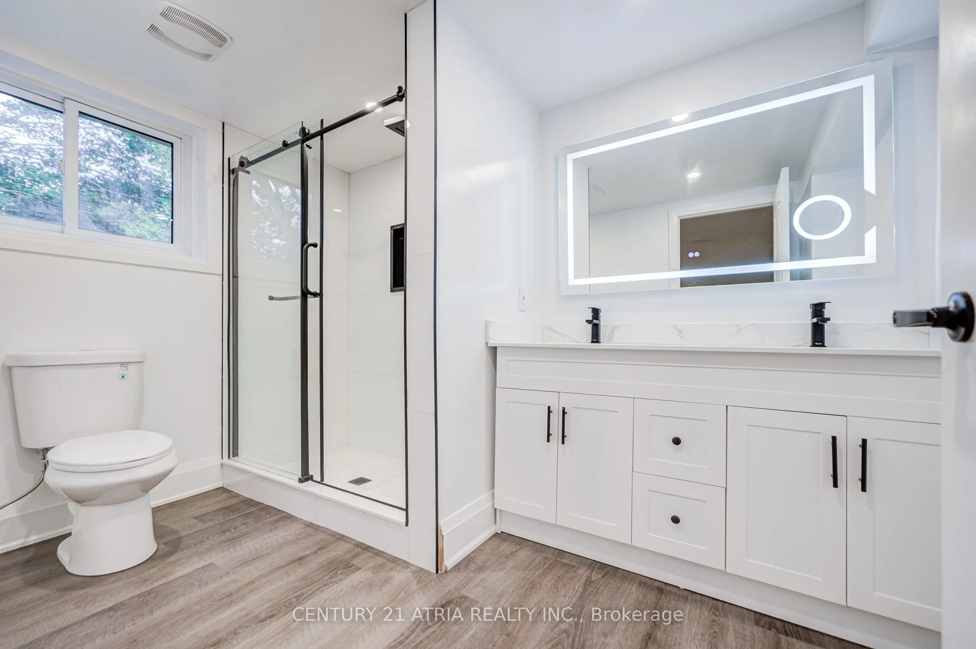 33 Sir Brandiles Place