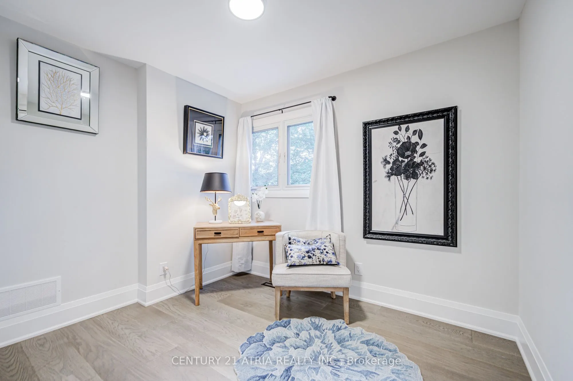 33 Sir Brandiles Place