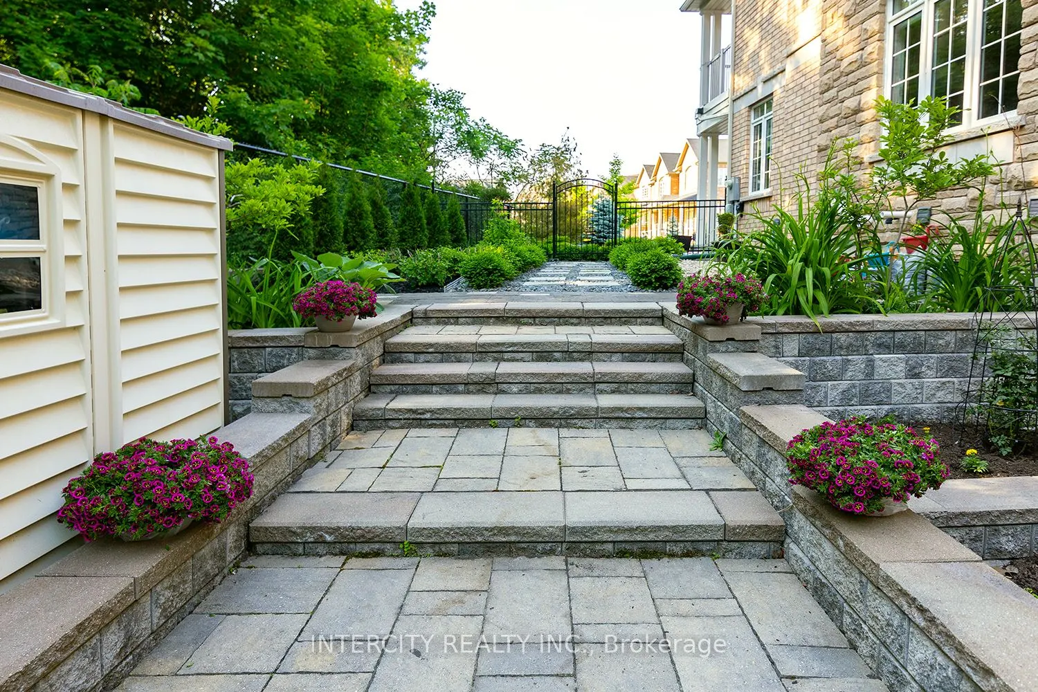 23 Halo Court