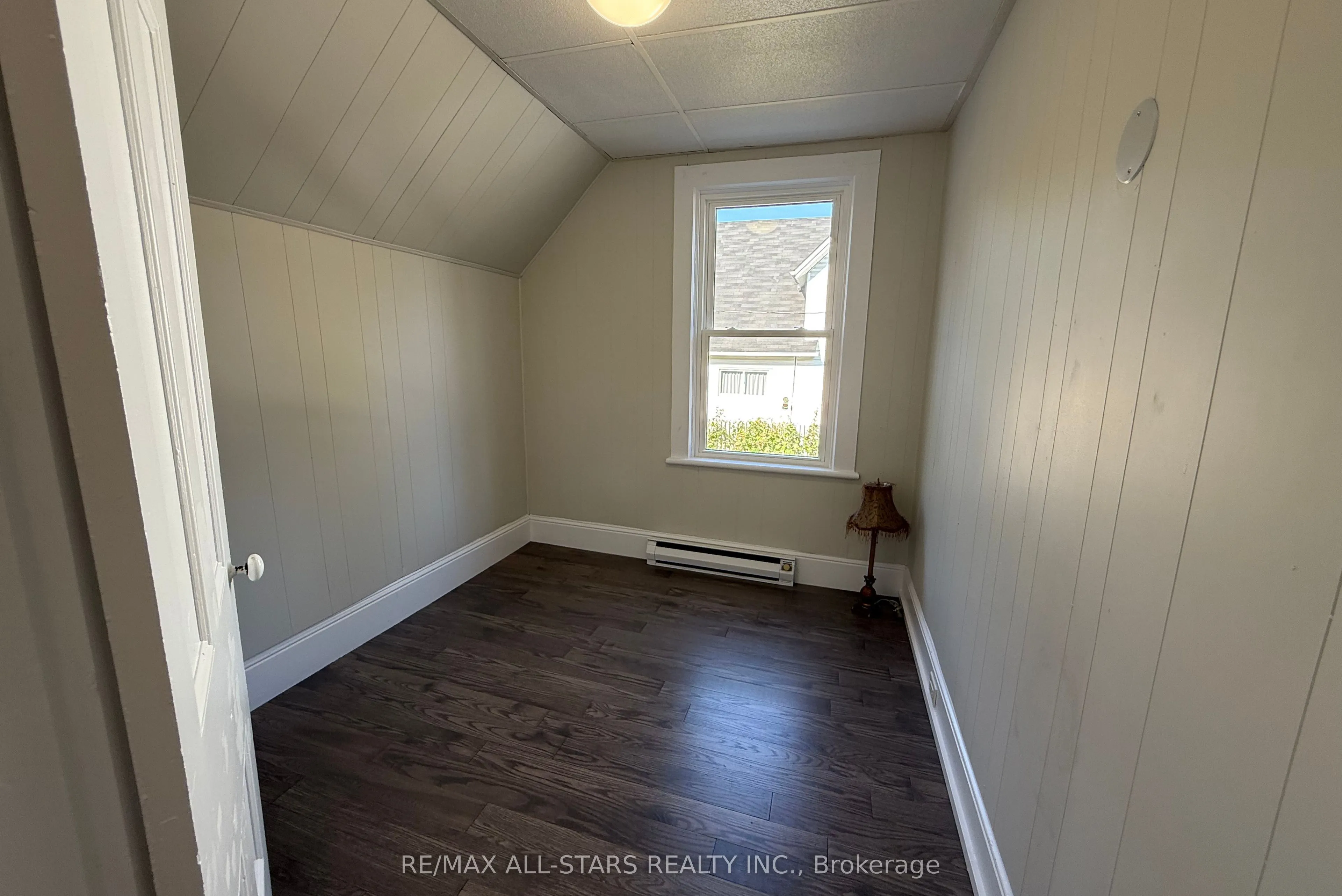194/198 Brock Street W