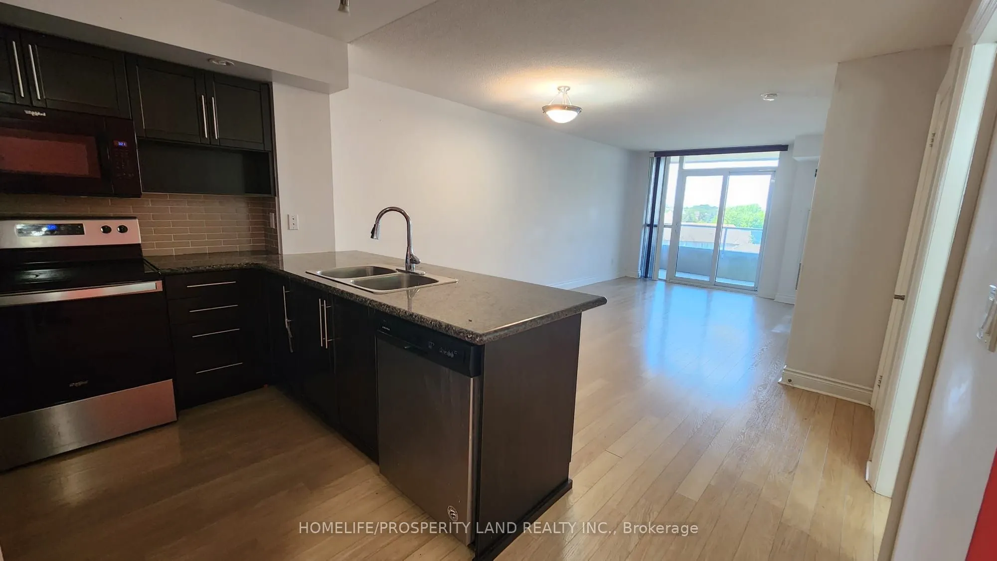 23 Cox Boulevard, #880