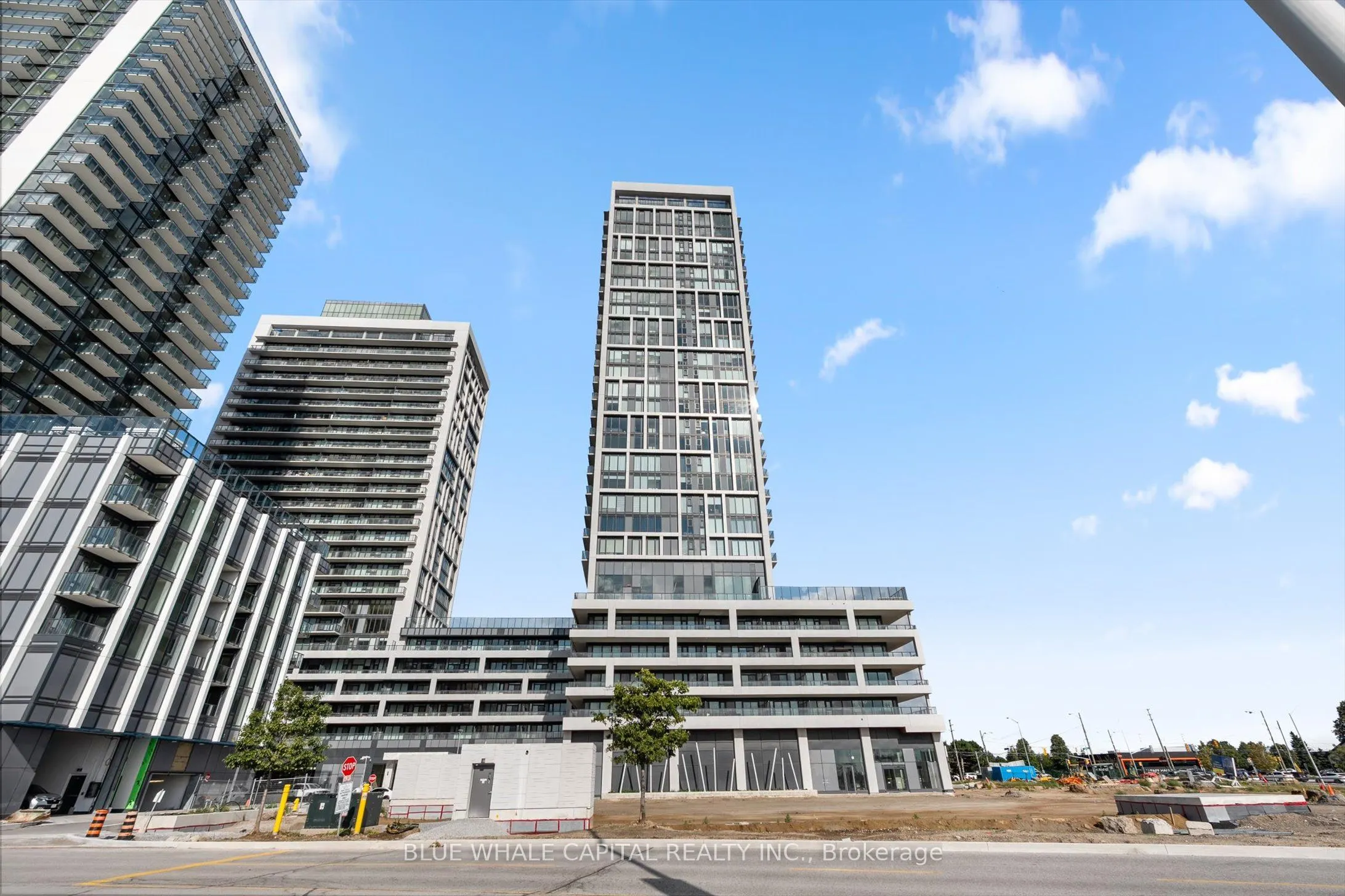 8960 Jane Street, #UPH6