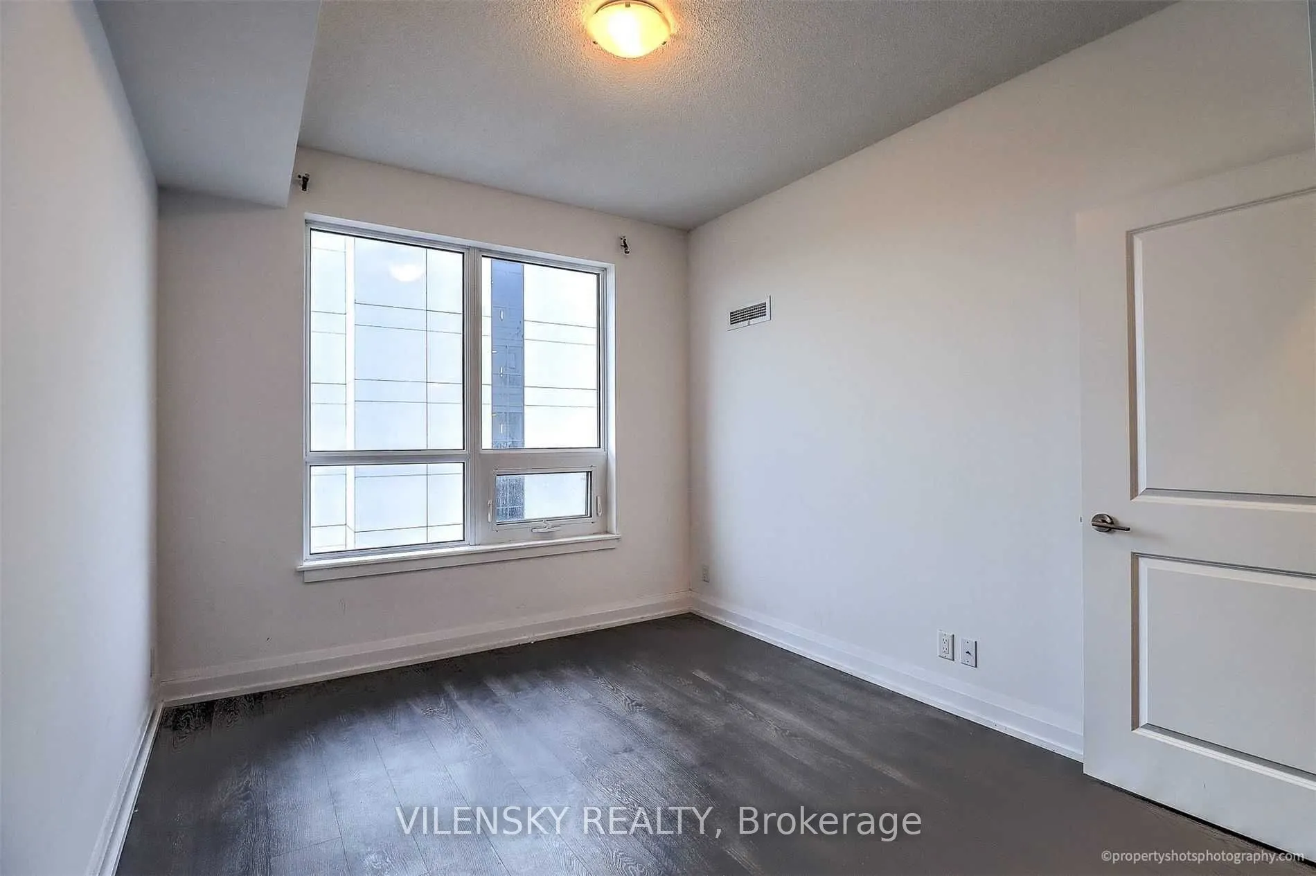 7890 Bathurst Street, #1011