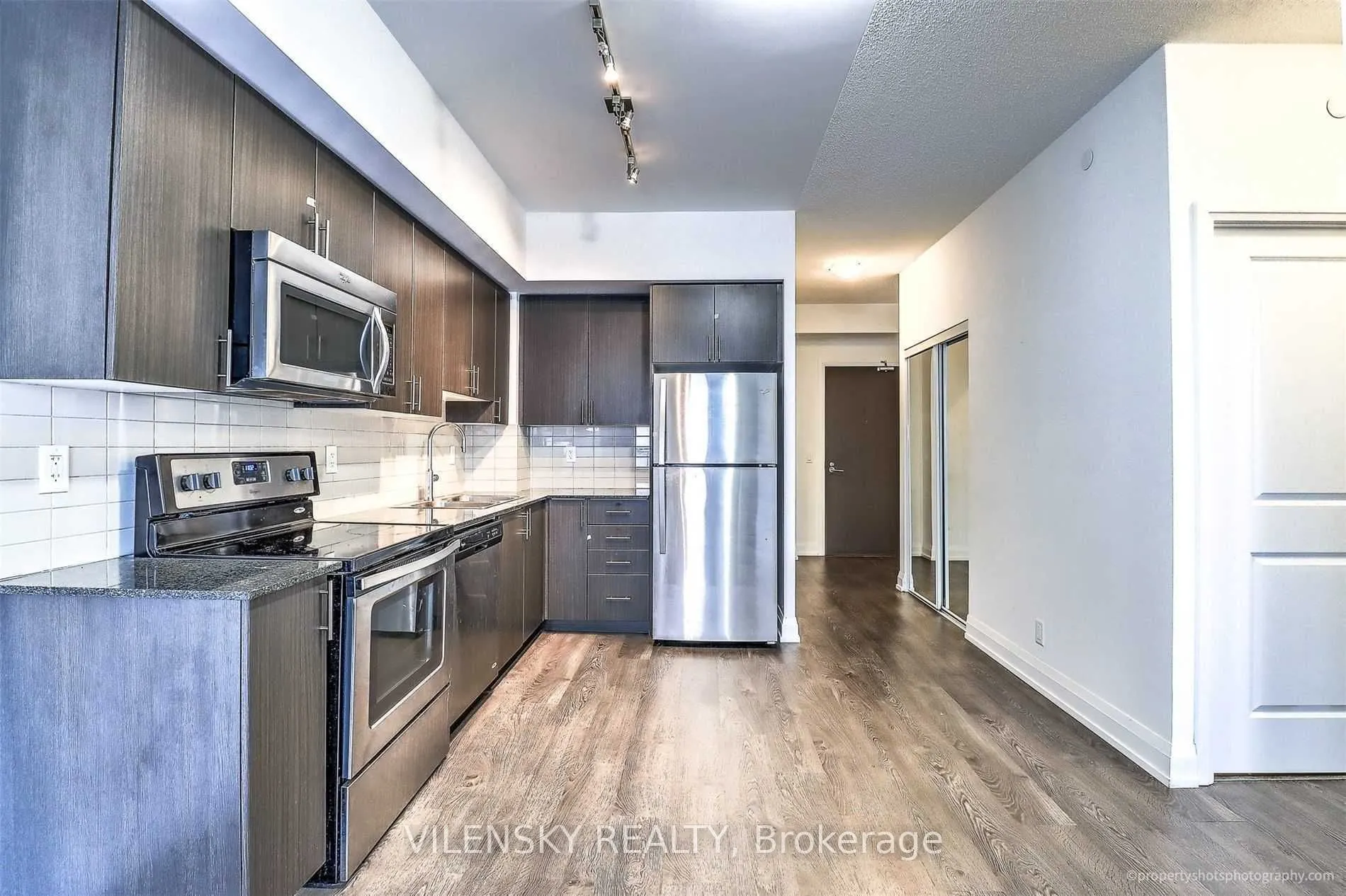 7890 Bathurst Street, #1011