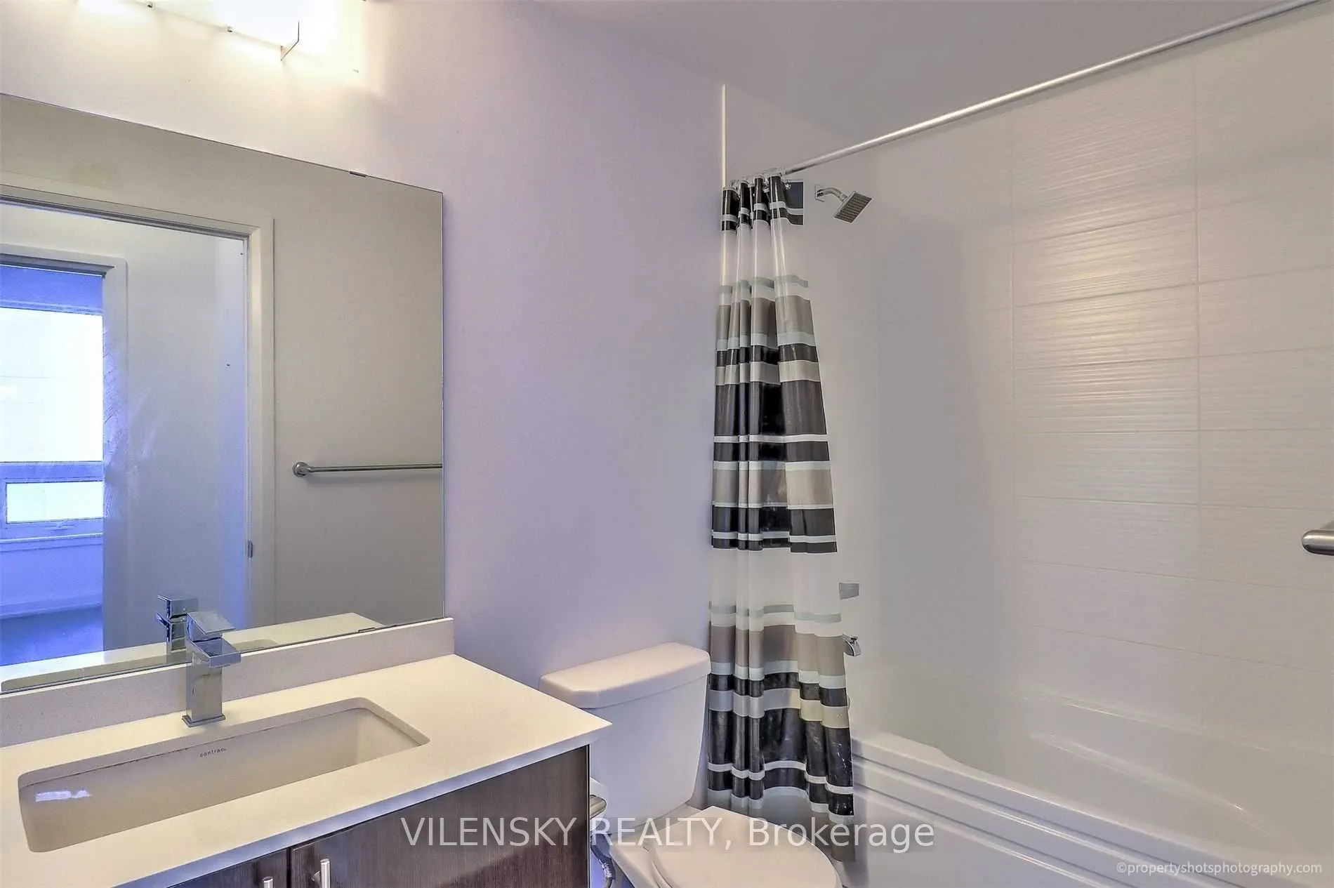 7890 Bathurst Street, #1011