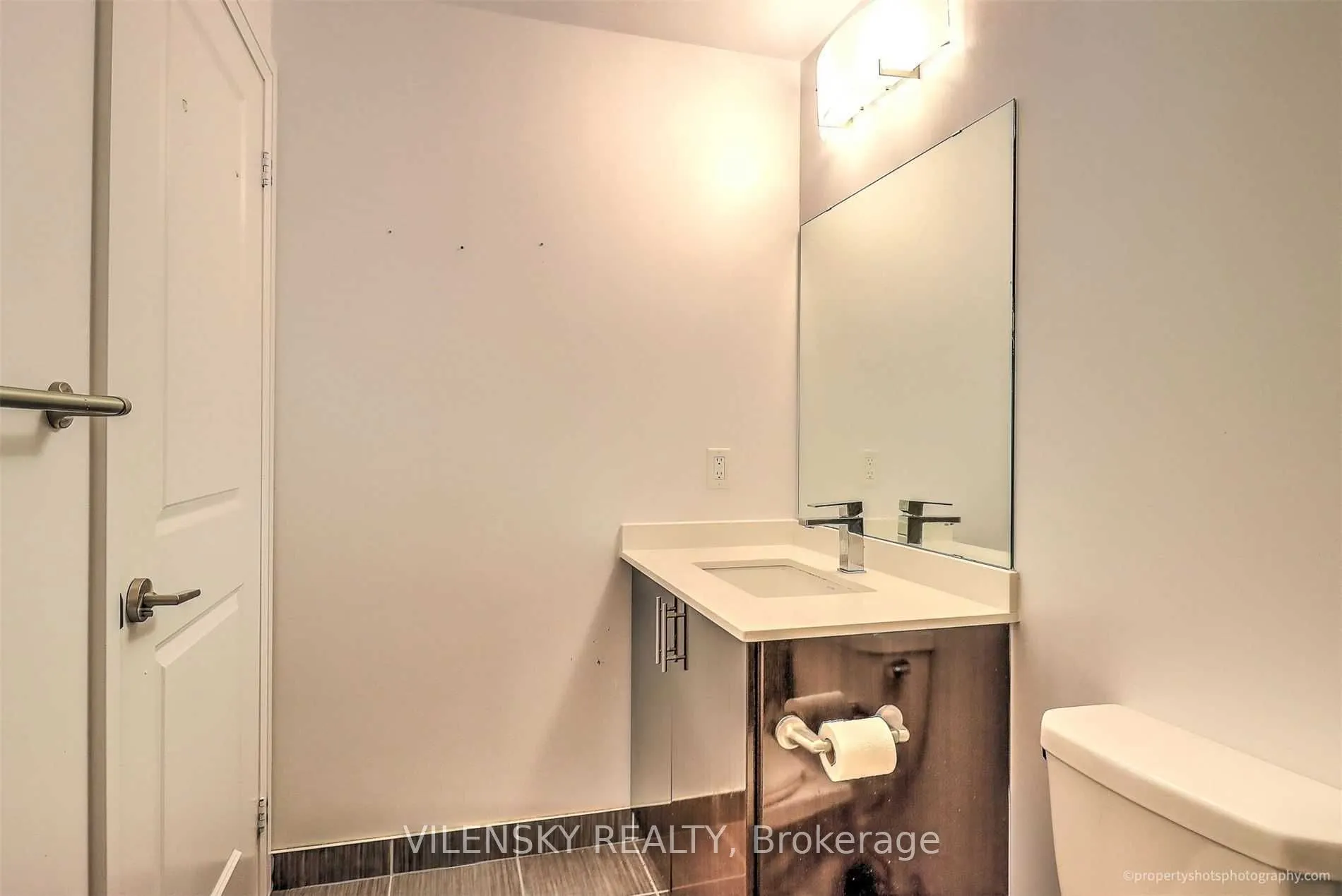 7890 Bathurst Street, #1011
