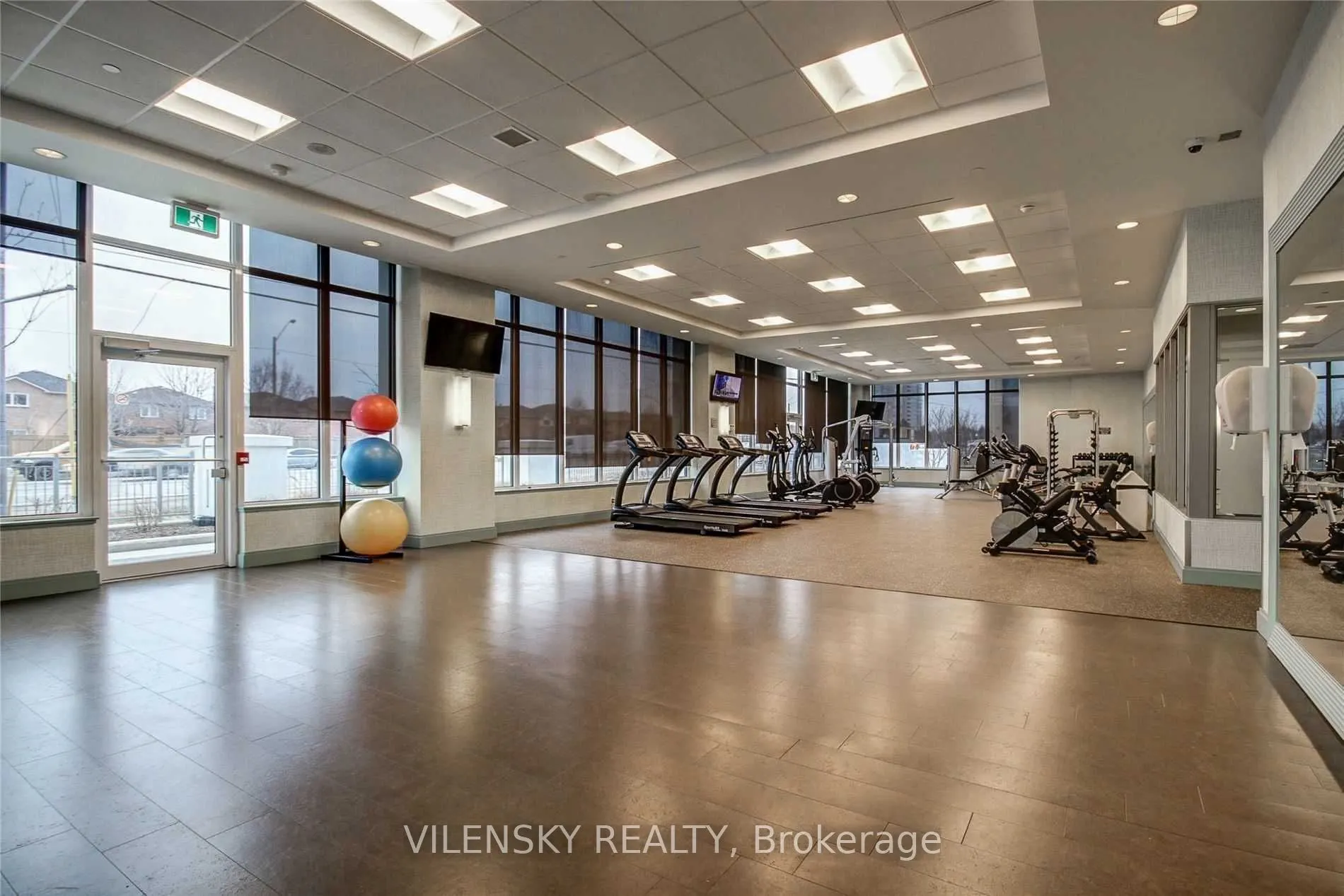 7890 Bathurst Street, #1011