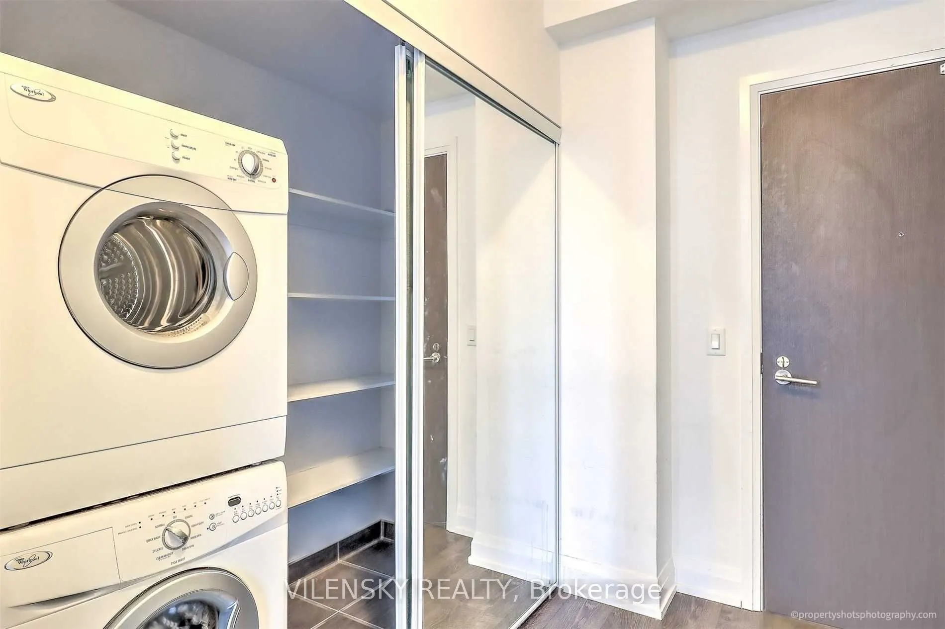 7890 Bathurst Street, #1011