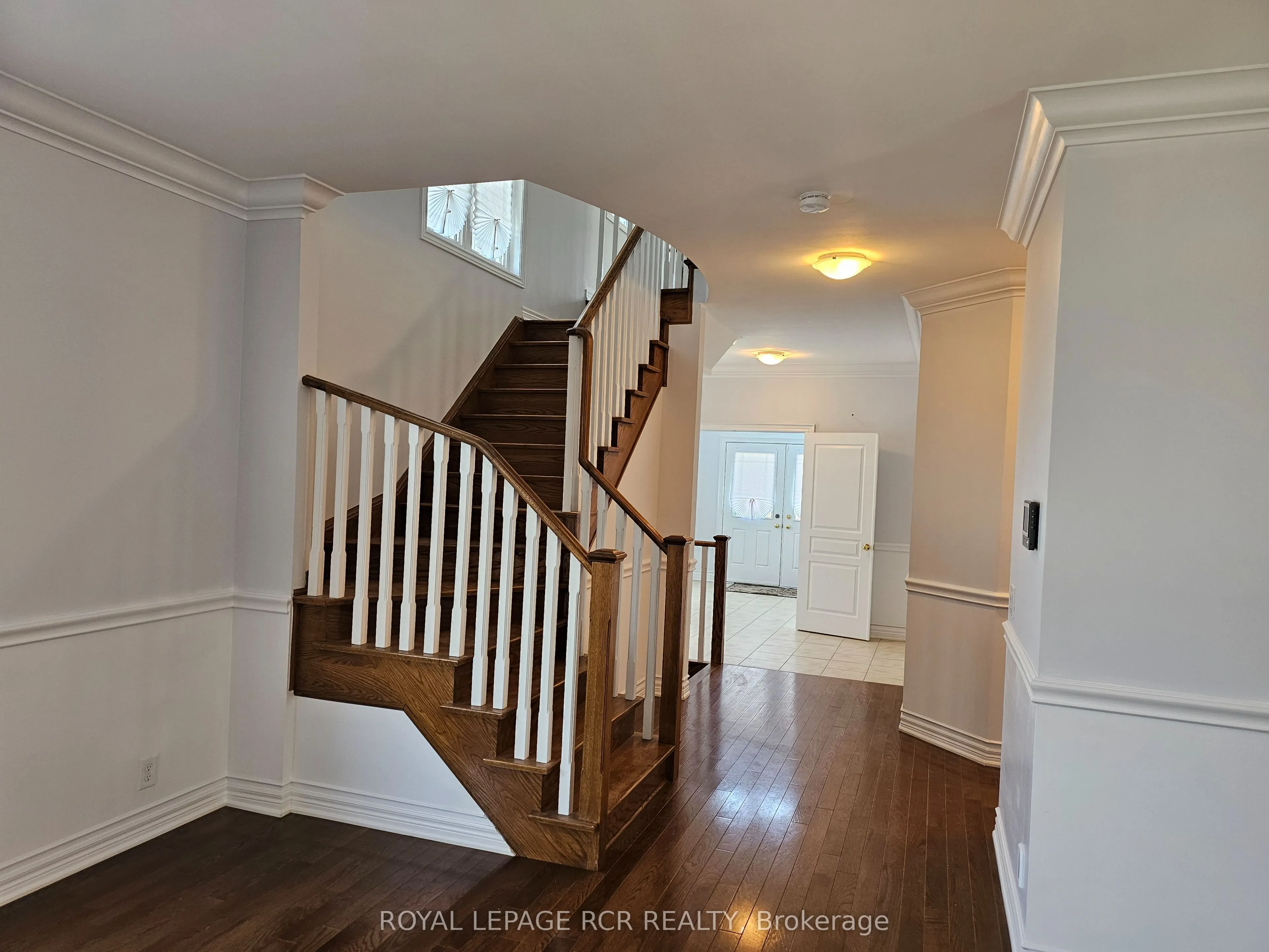 40 Thatcher Crescent
