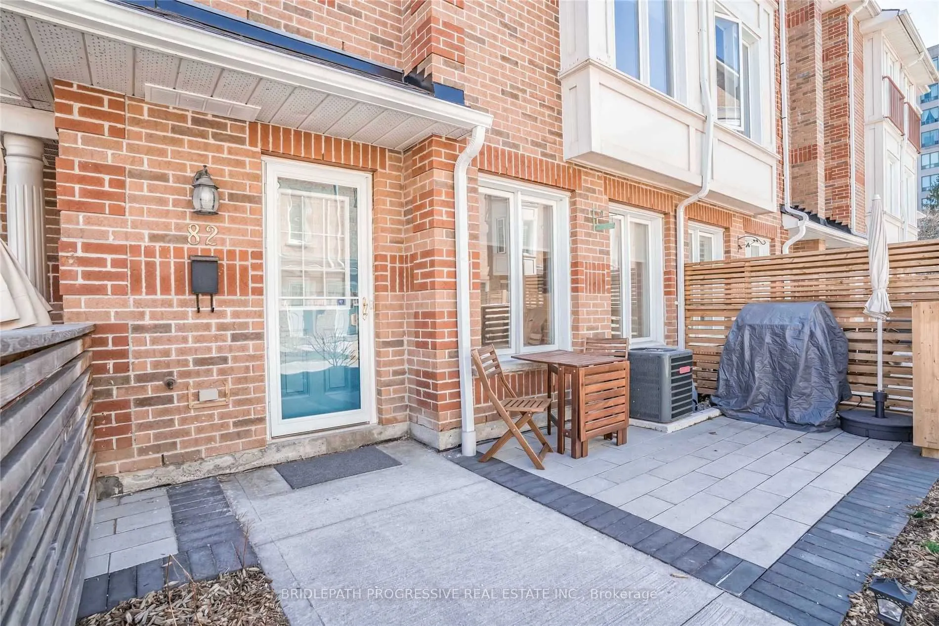 151 Townsgate Drive, #82