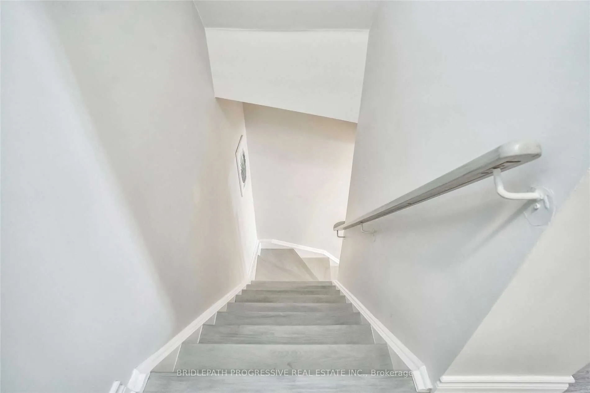151 Townsgate Drive, #82