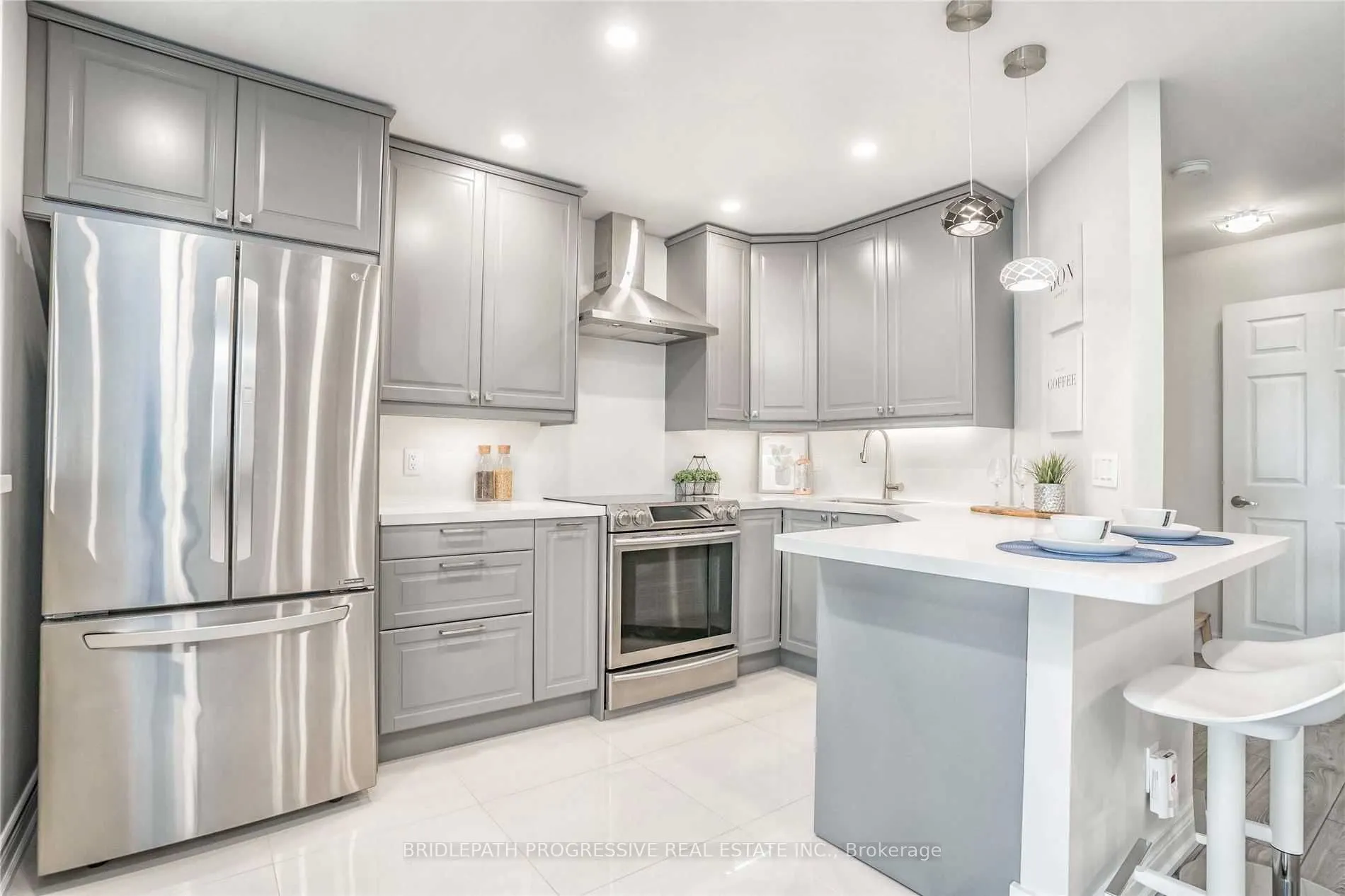151 Townsgate Drive, #82