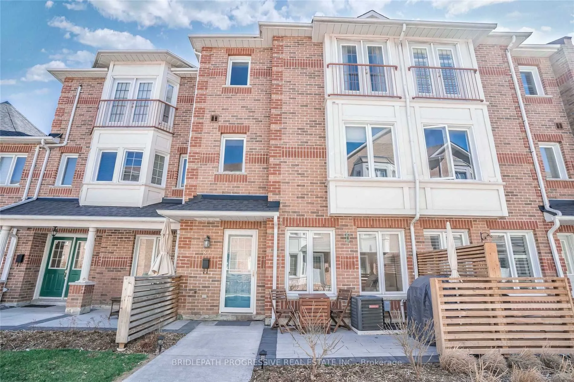 151 Townsgate Drive, #82