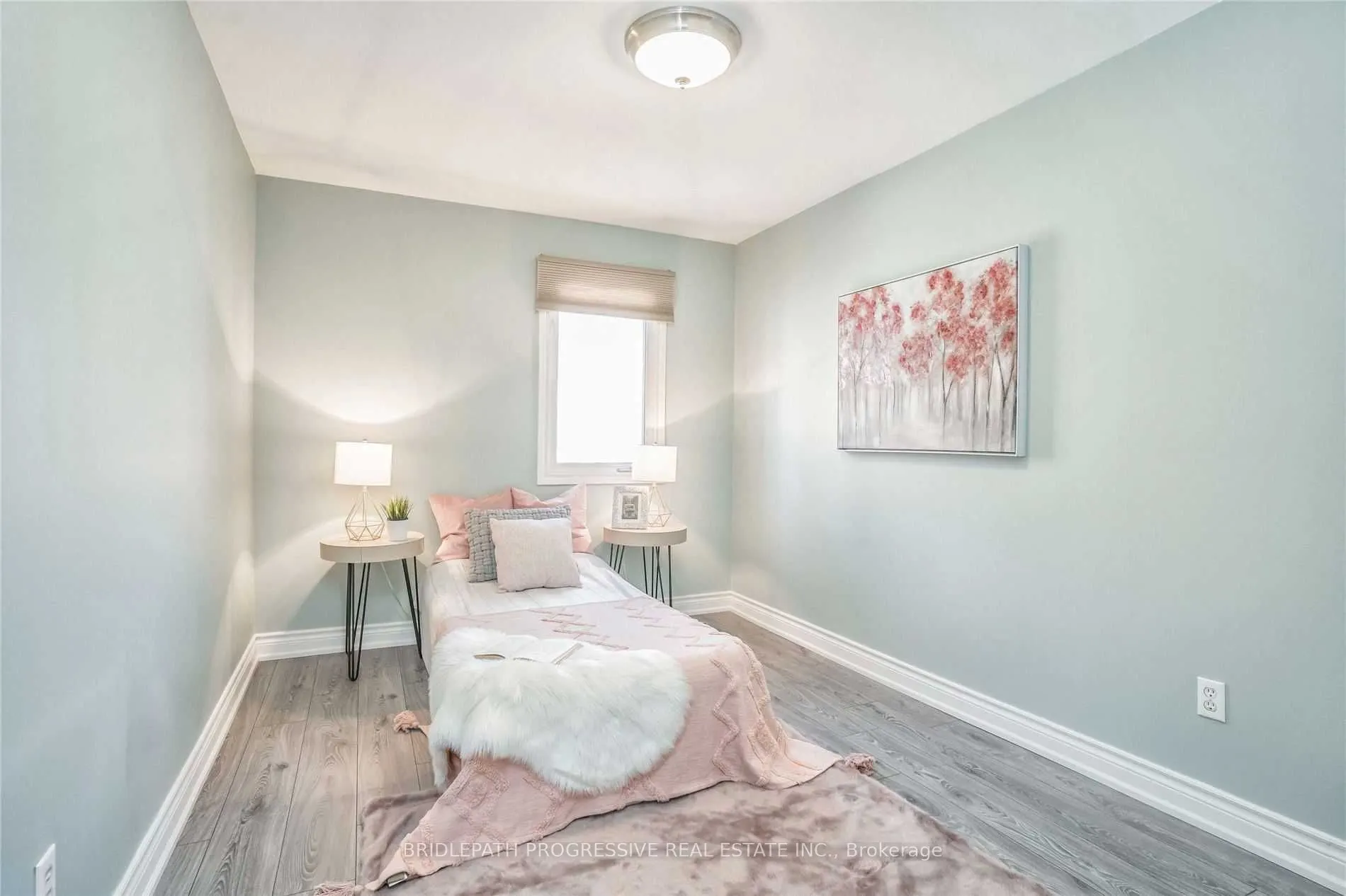 151 Townsgate Drive, #82
