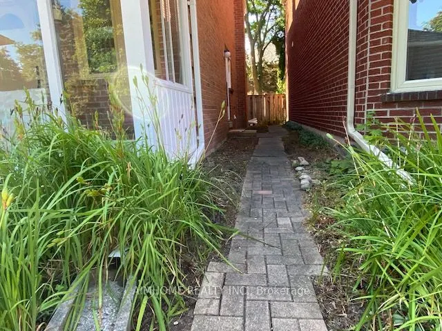 53 Spring Gate Boulevard