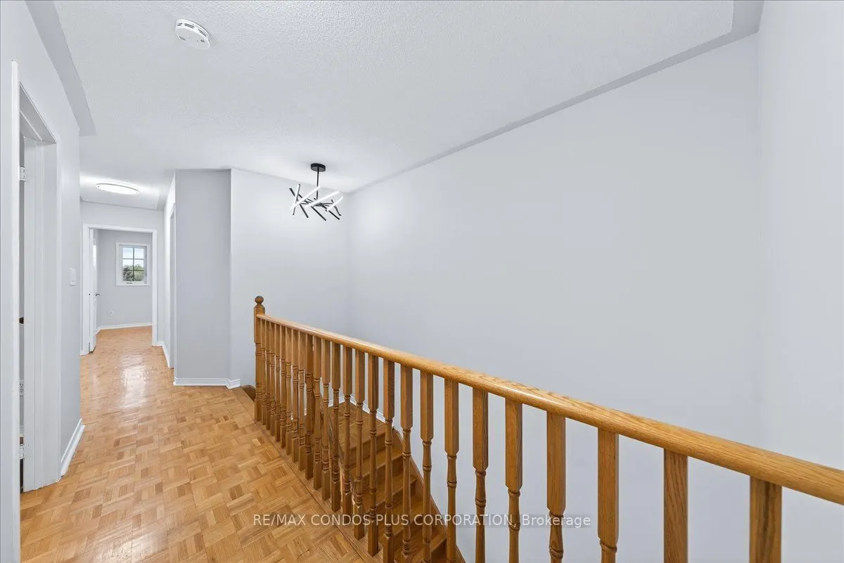 289 Deepsprings Crescent