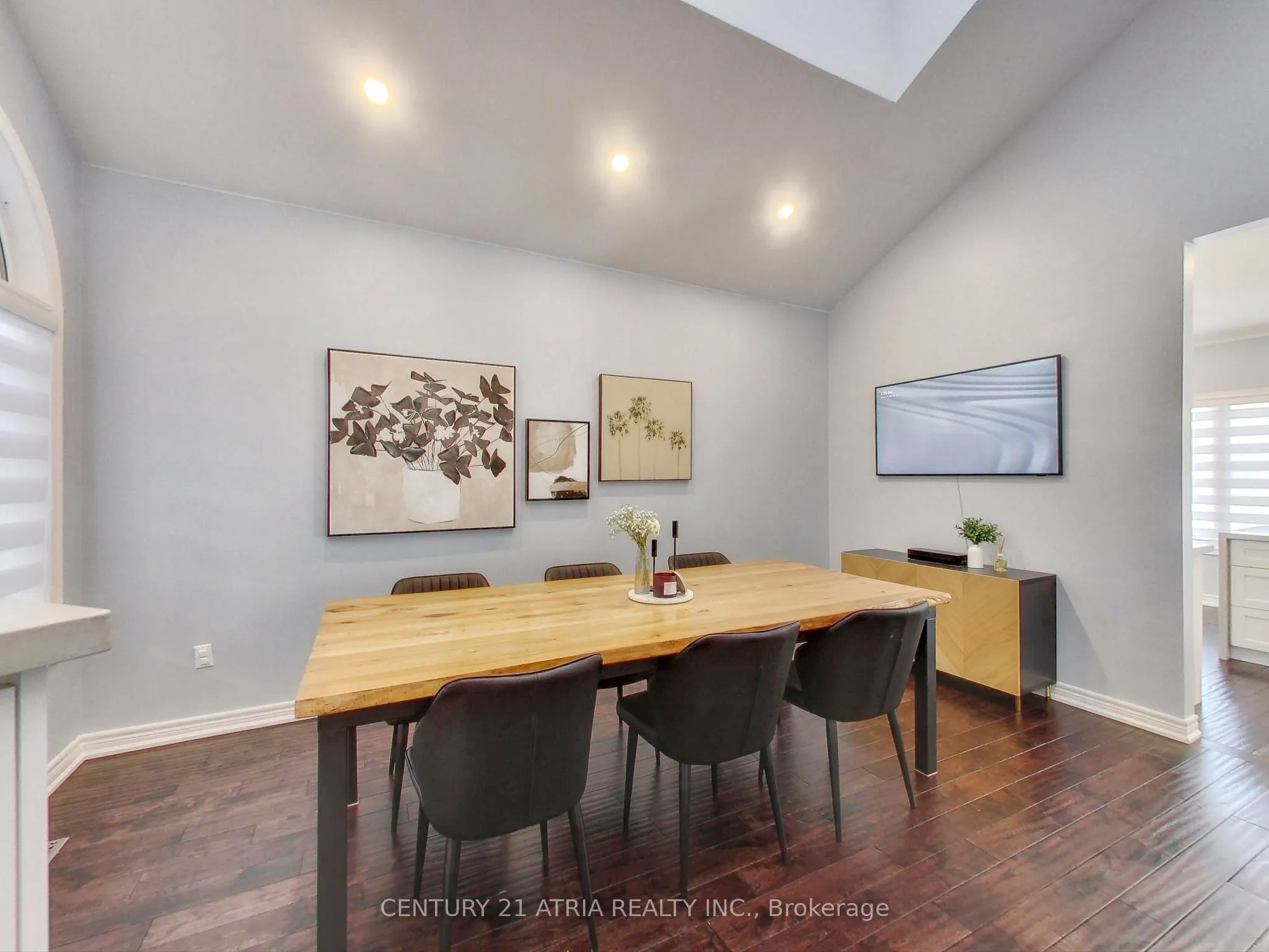 2 Whalen Court
