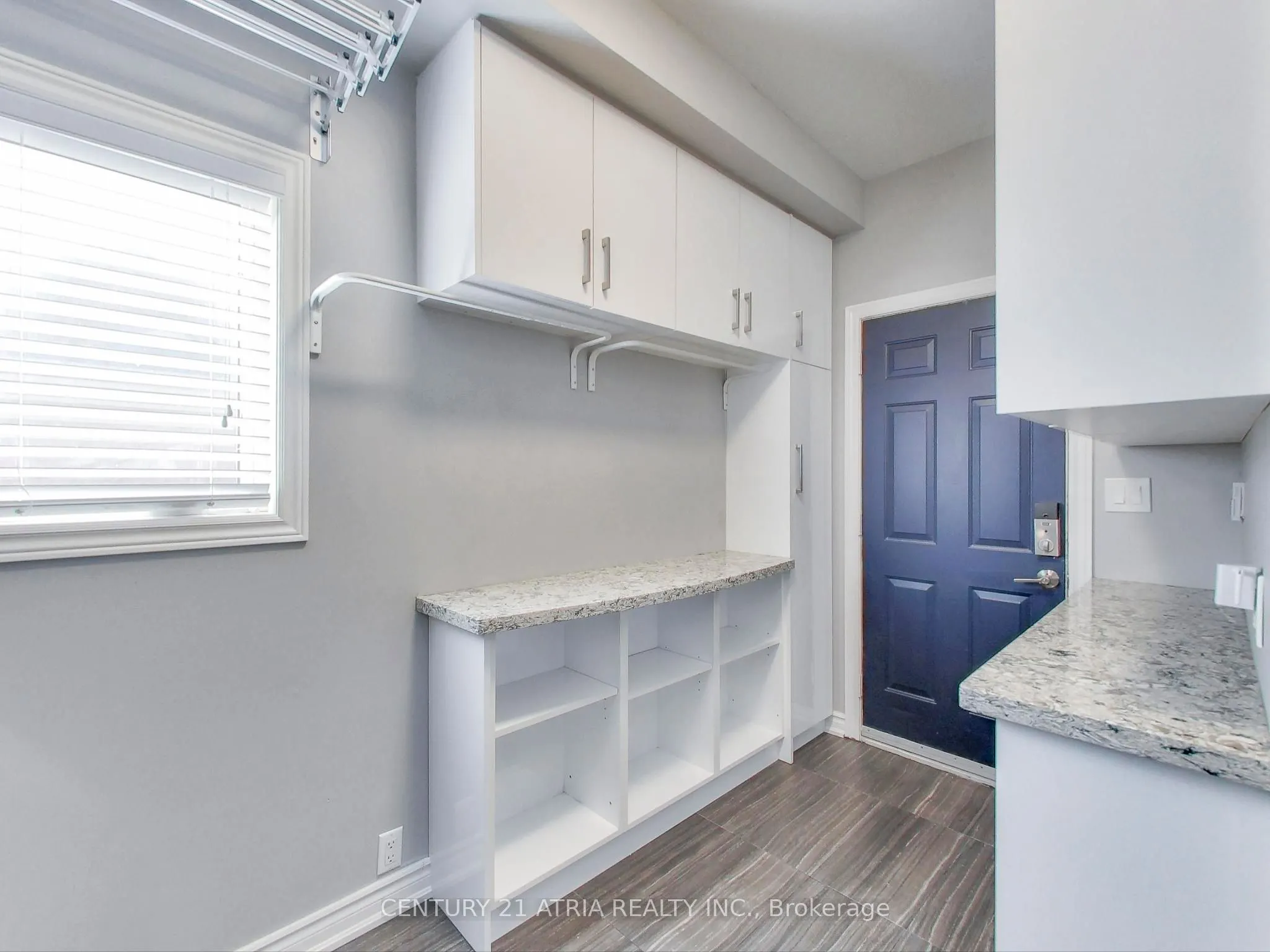 2 Whalen Court