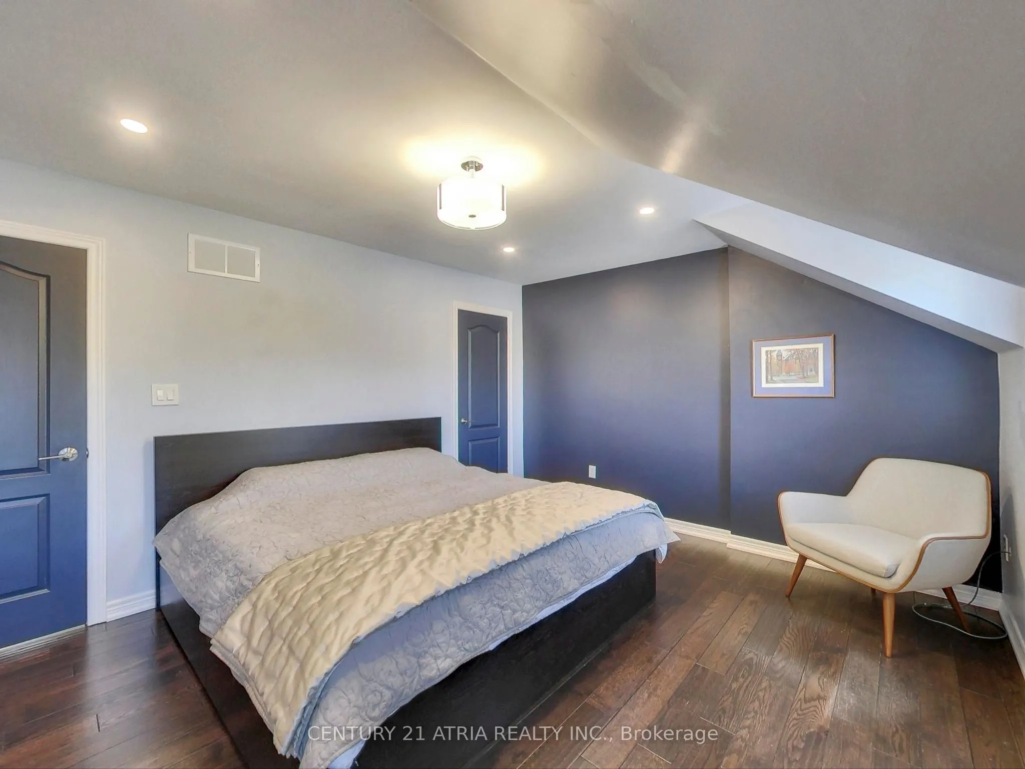 2 Whalen Court