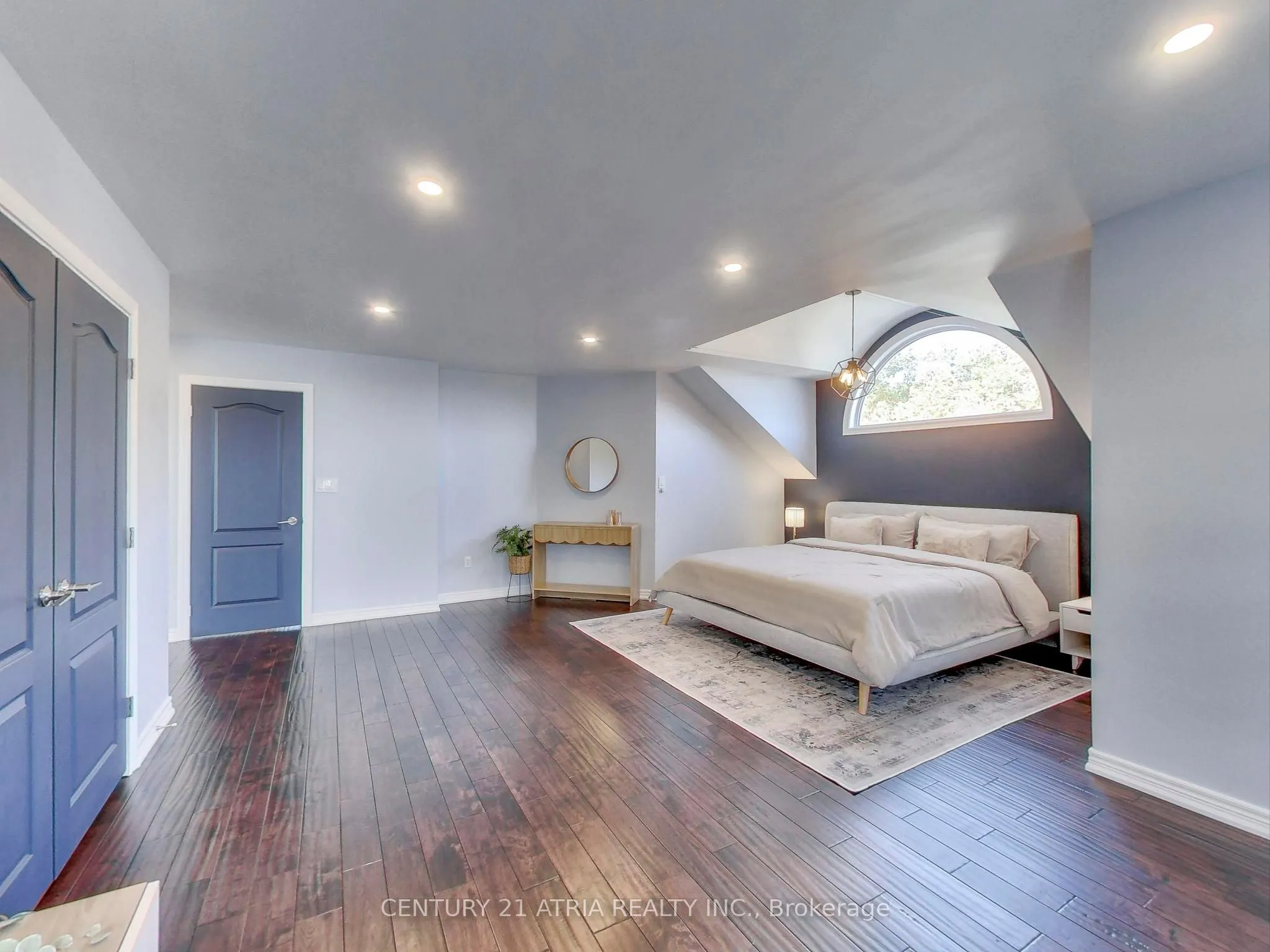 2 Whalen Court