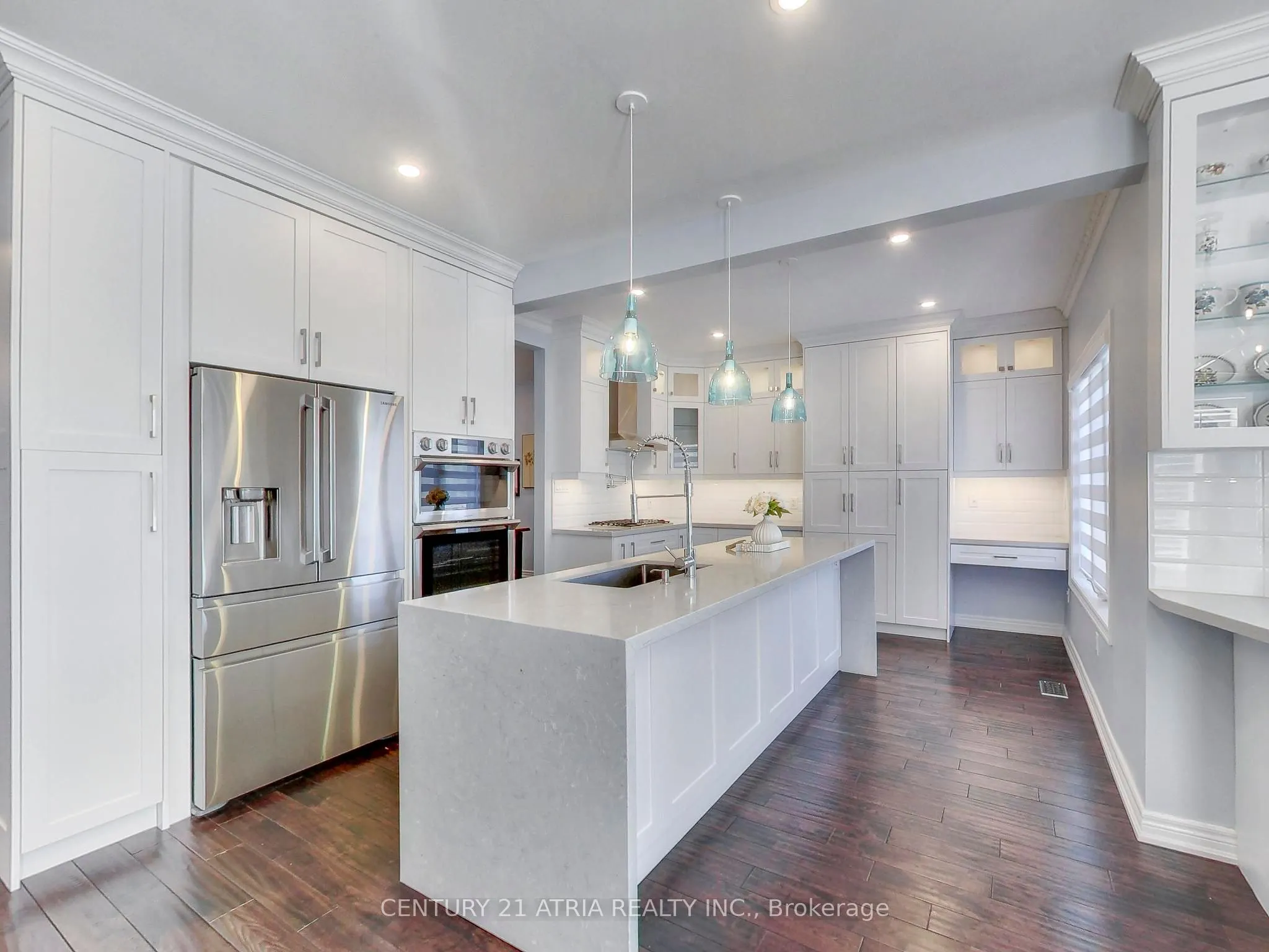 2 Whalen Court