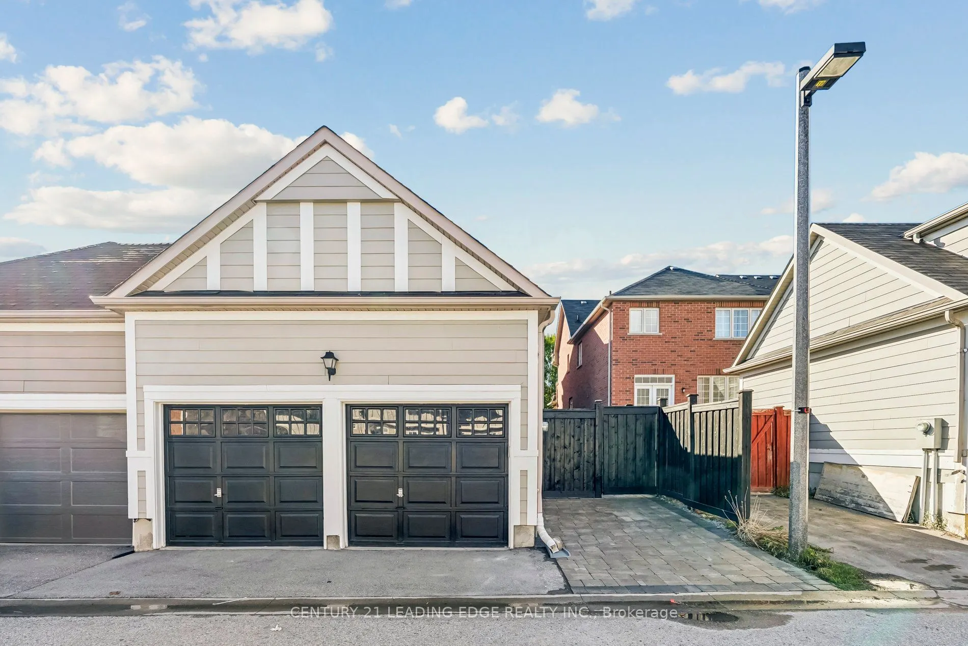 33 Evaridge Drive