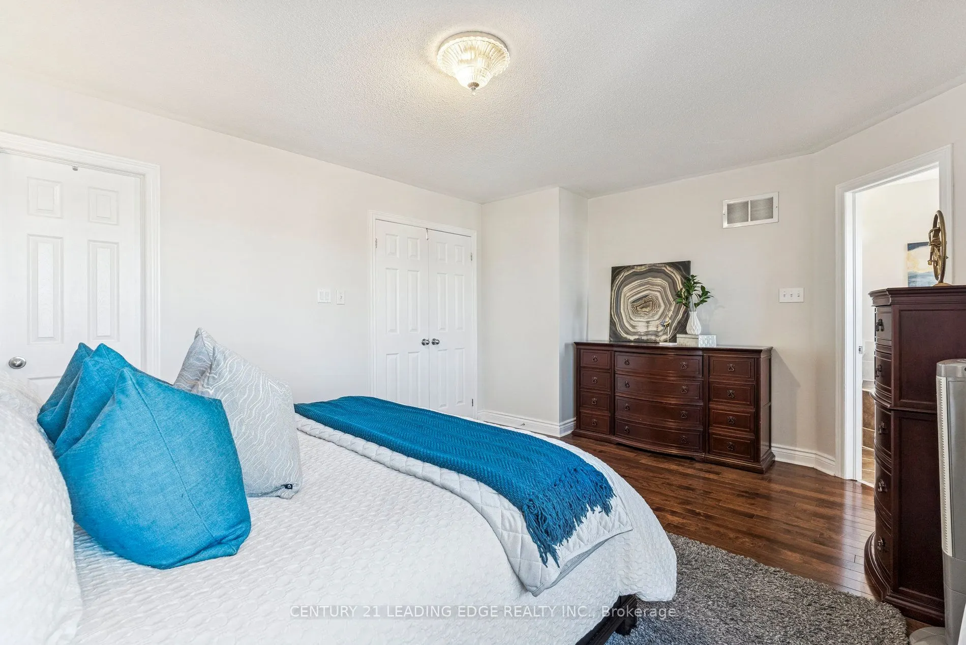 33 Evaridge Drive