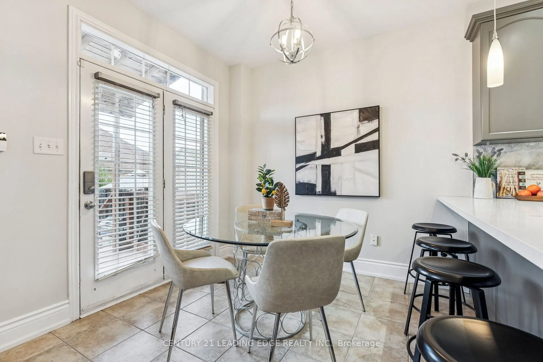 33 Evaridge Drive