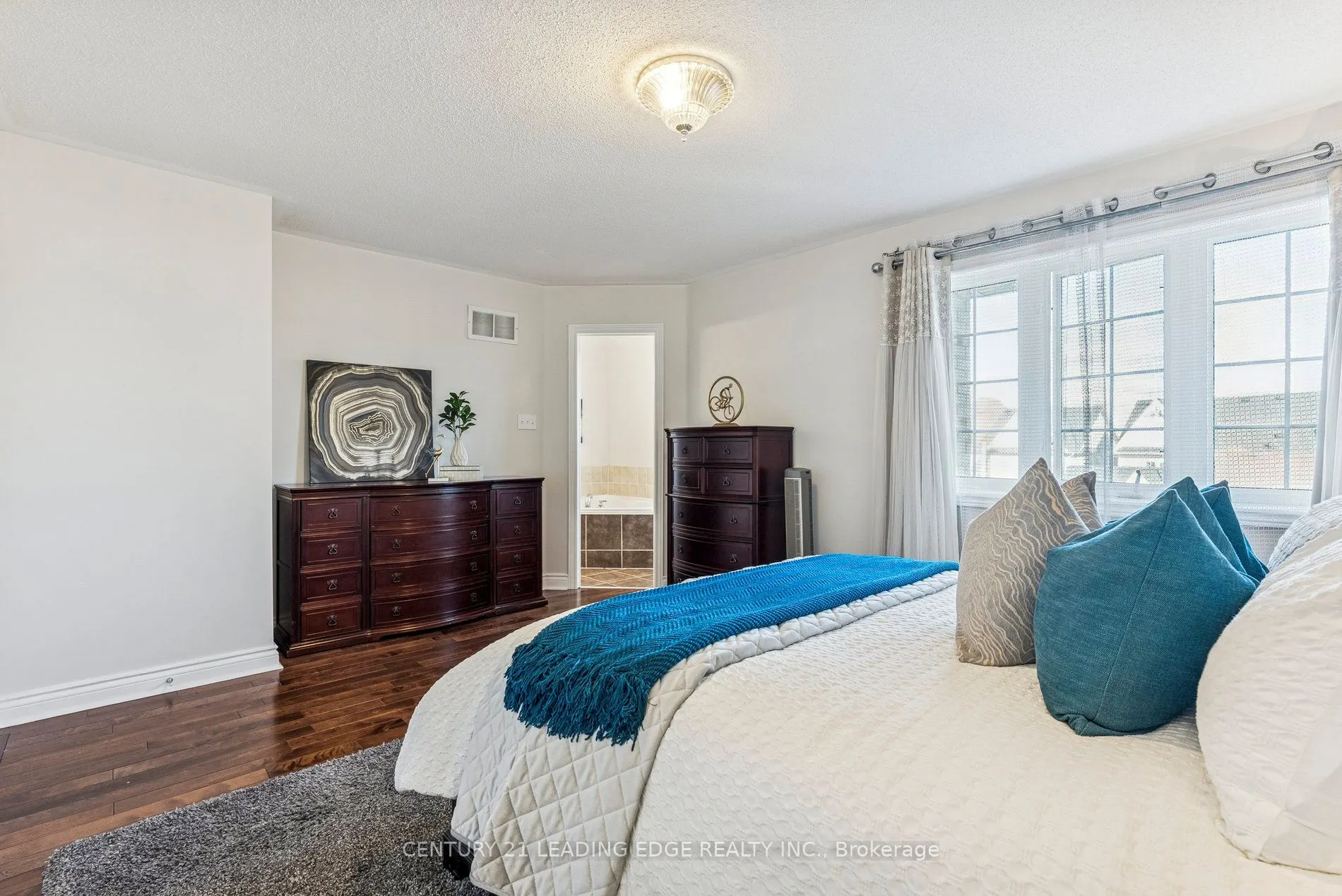 33 Evaridge Drive