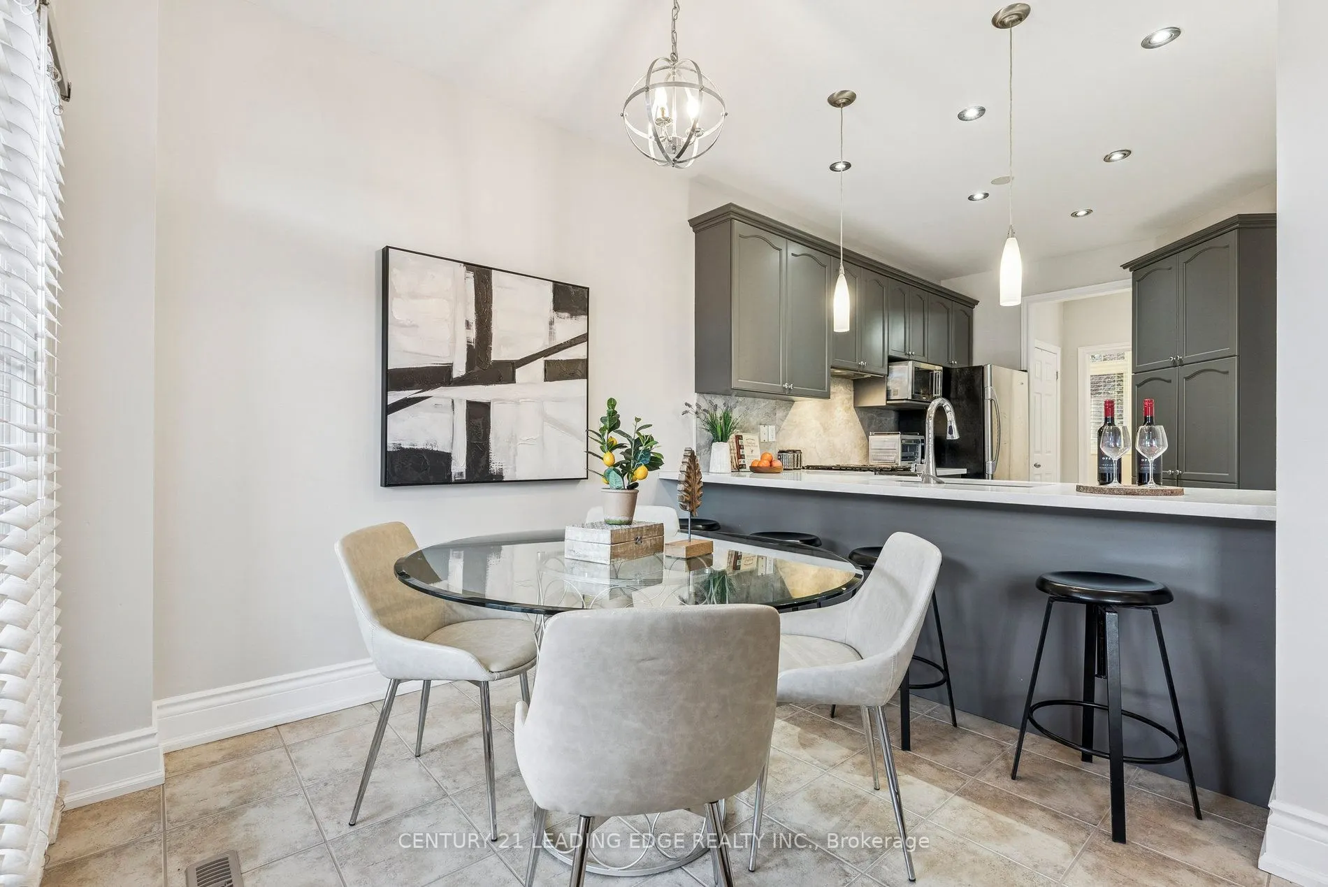 33 Evaridge Drive