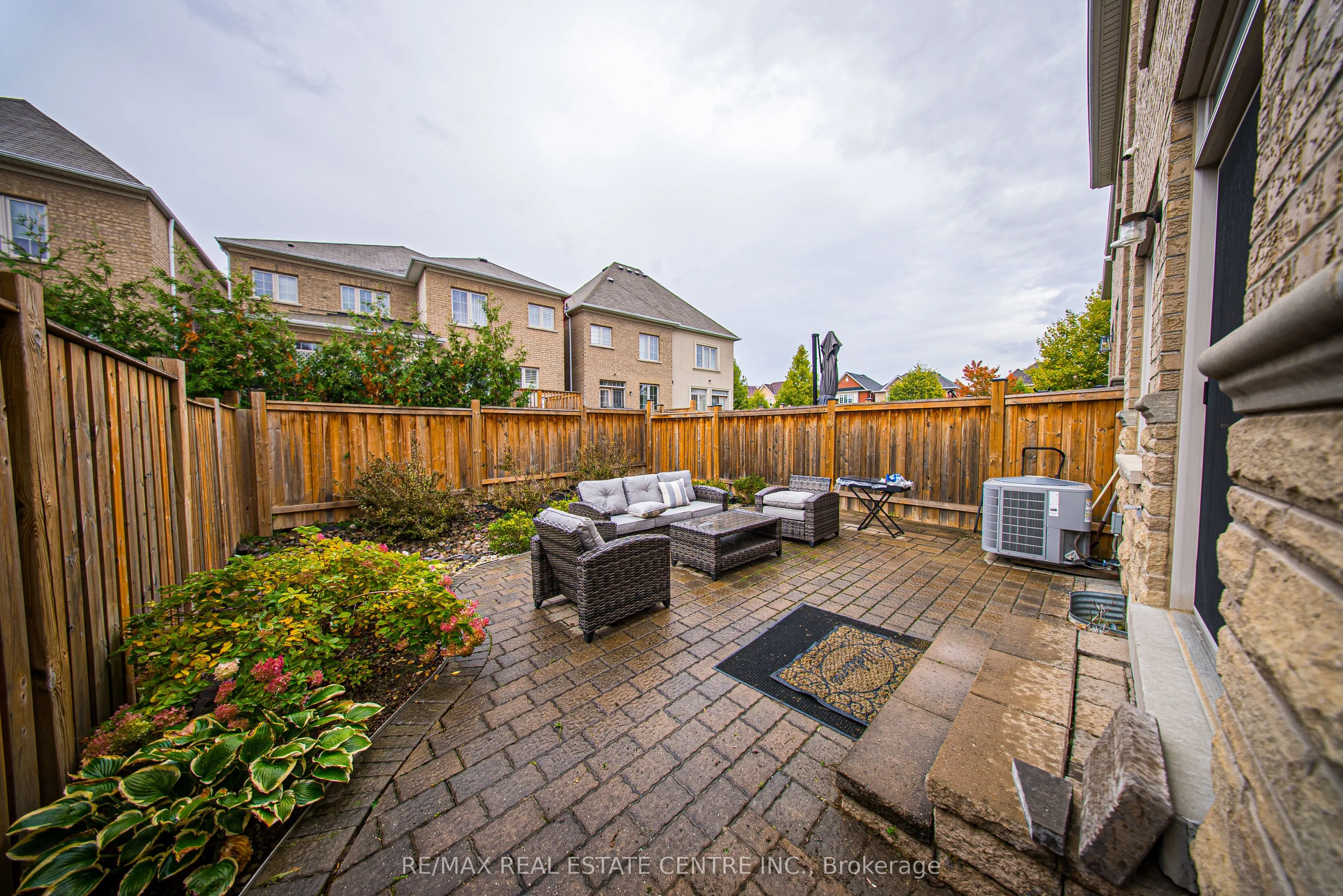 8 Bristlewood Crescent
