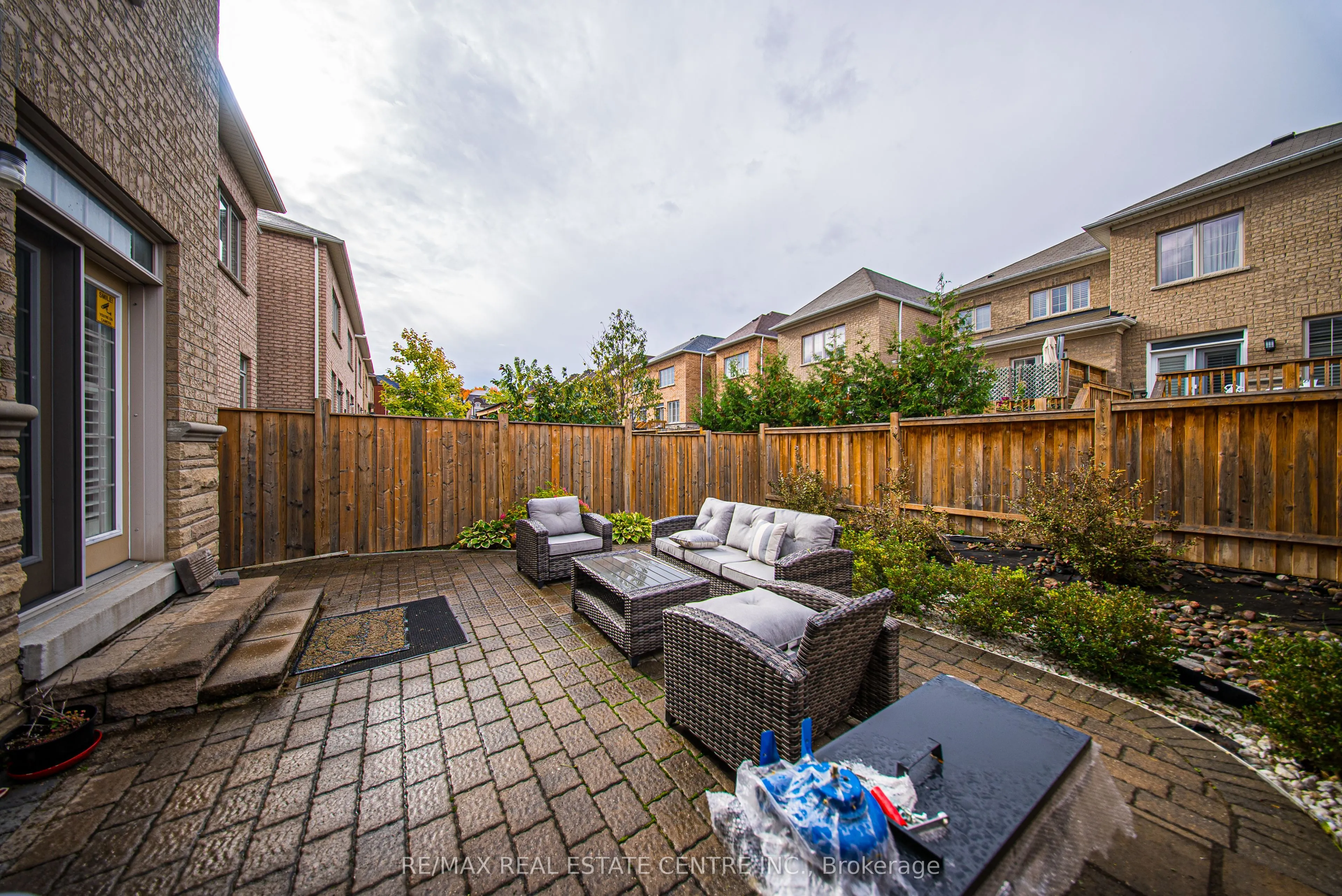 8 Bristlewood Crescent