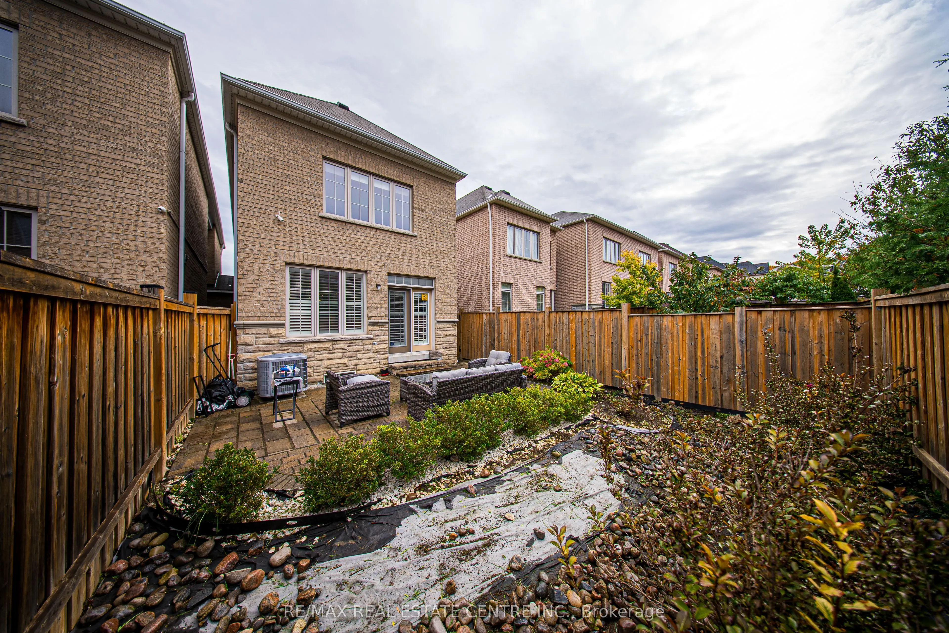 8 Bristlewood Crescent