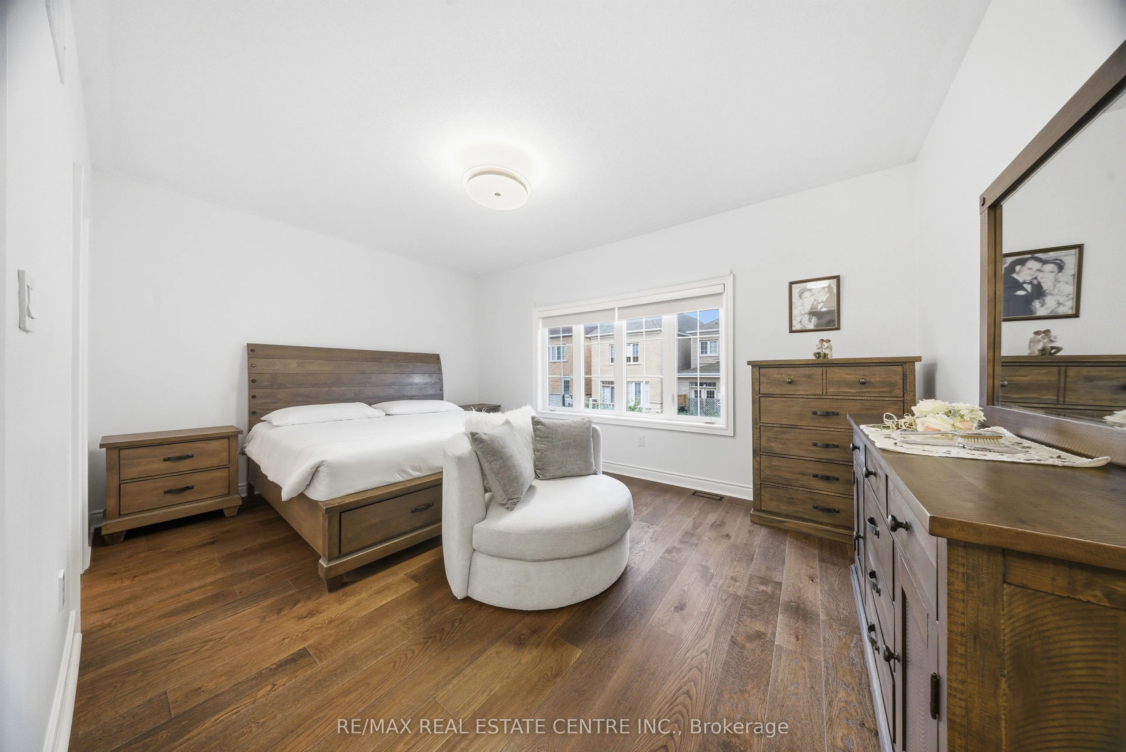 8 Bristlewood Crescent