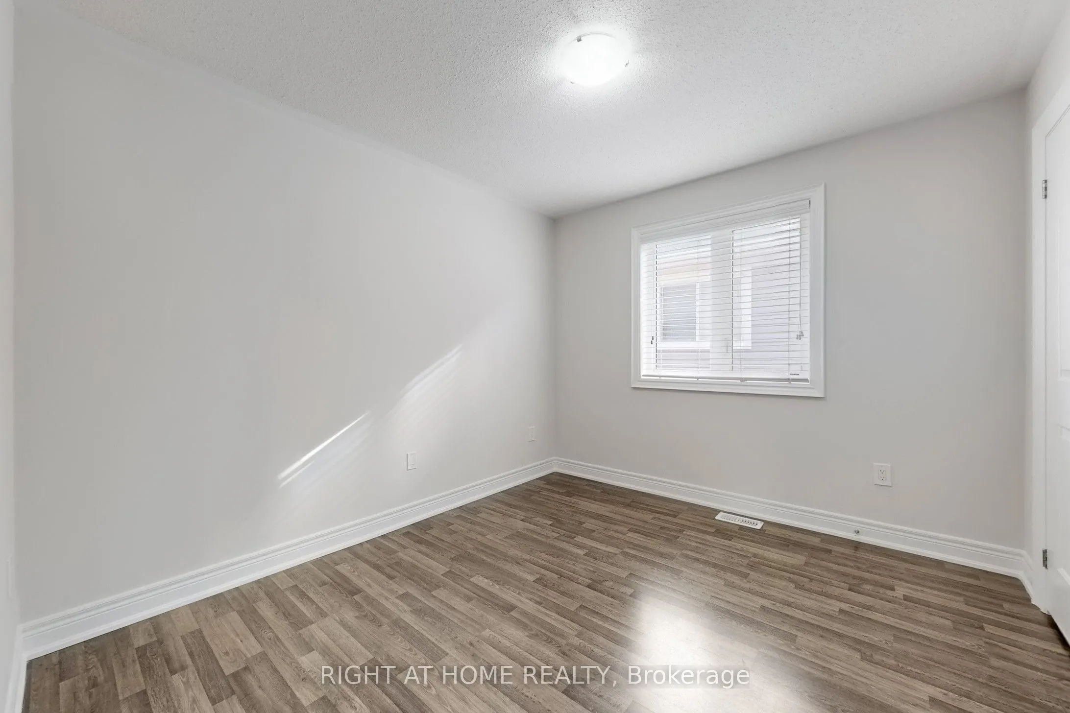 11 Robert Wilson Crescent