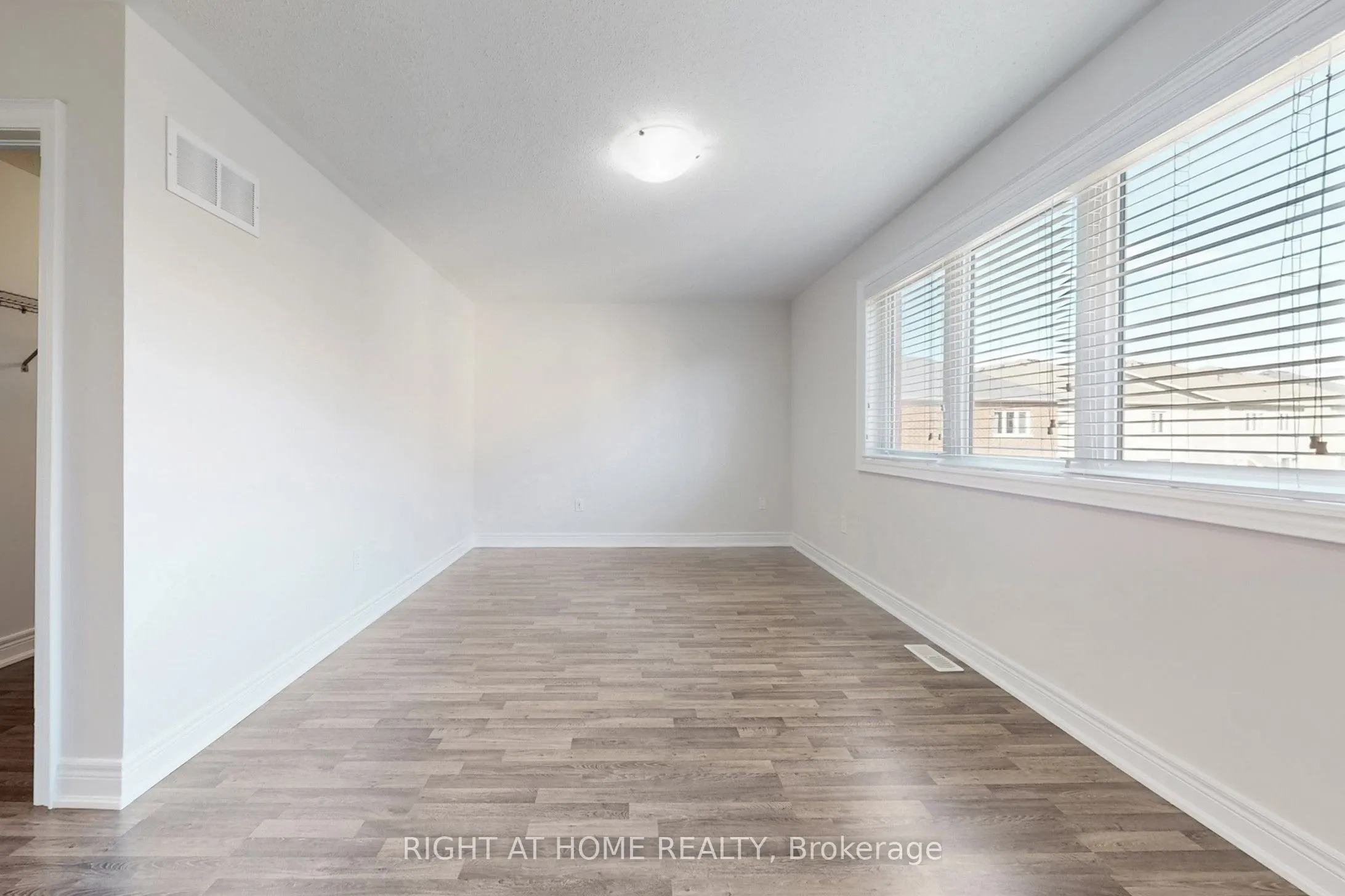 11 Robert Wilson Crescent