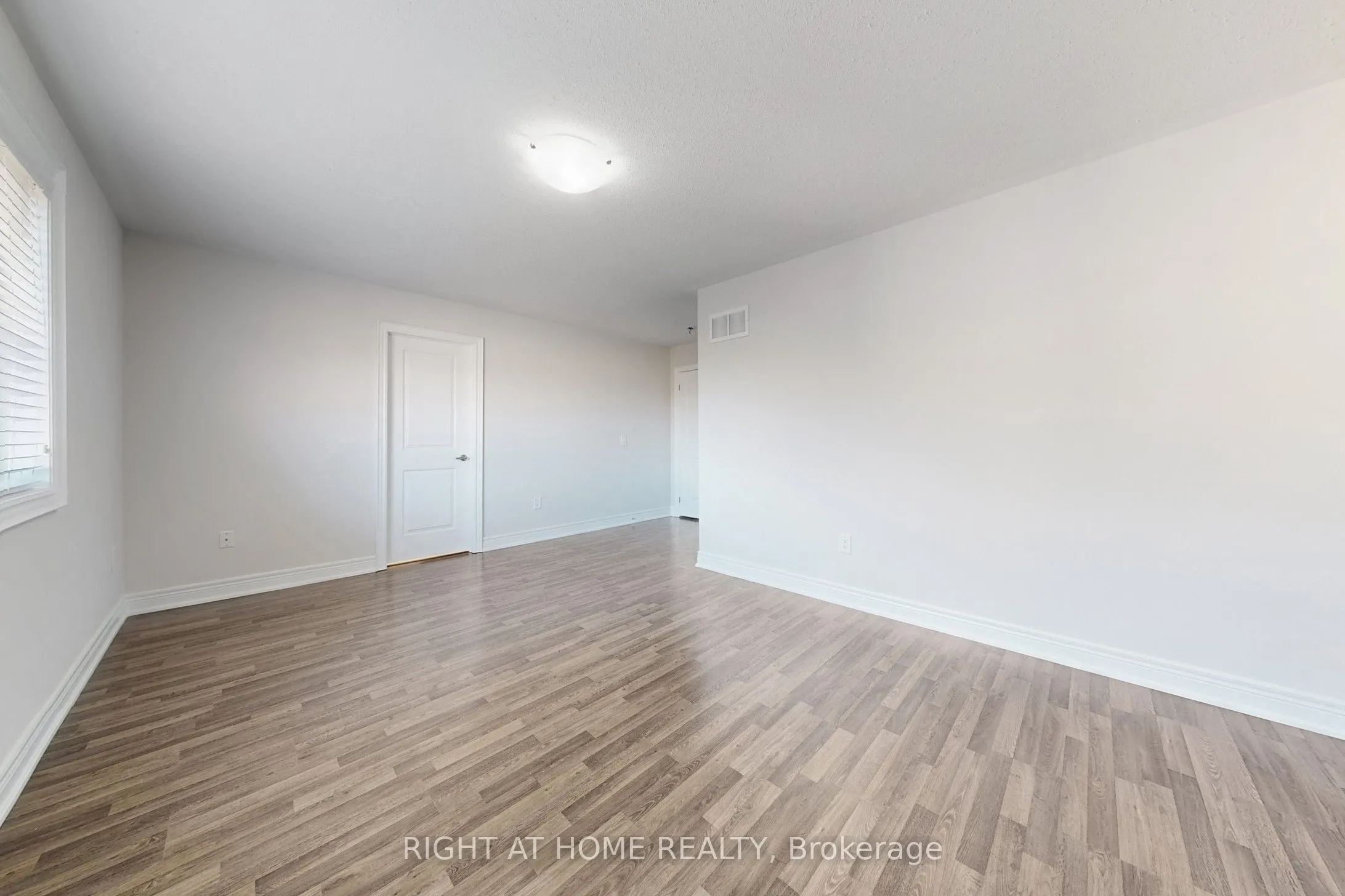 11 Robert Wilson Crescent