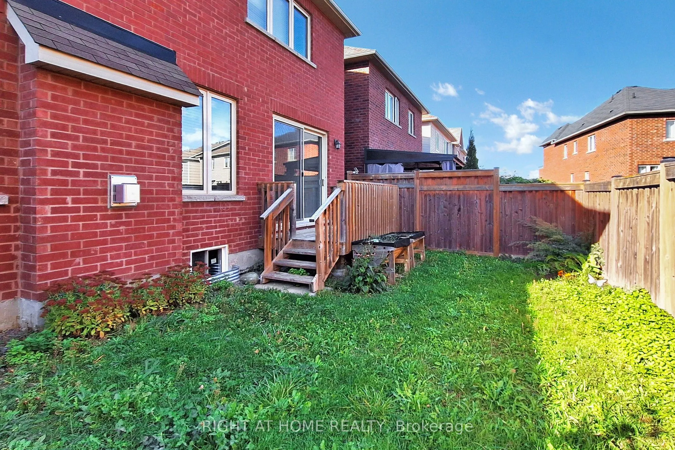 11 Robert Wilson Crescent