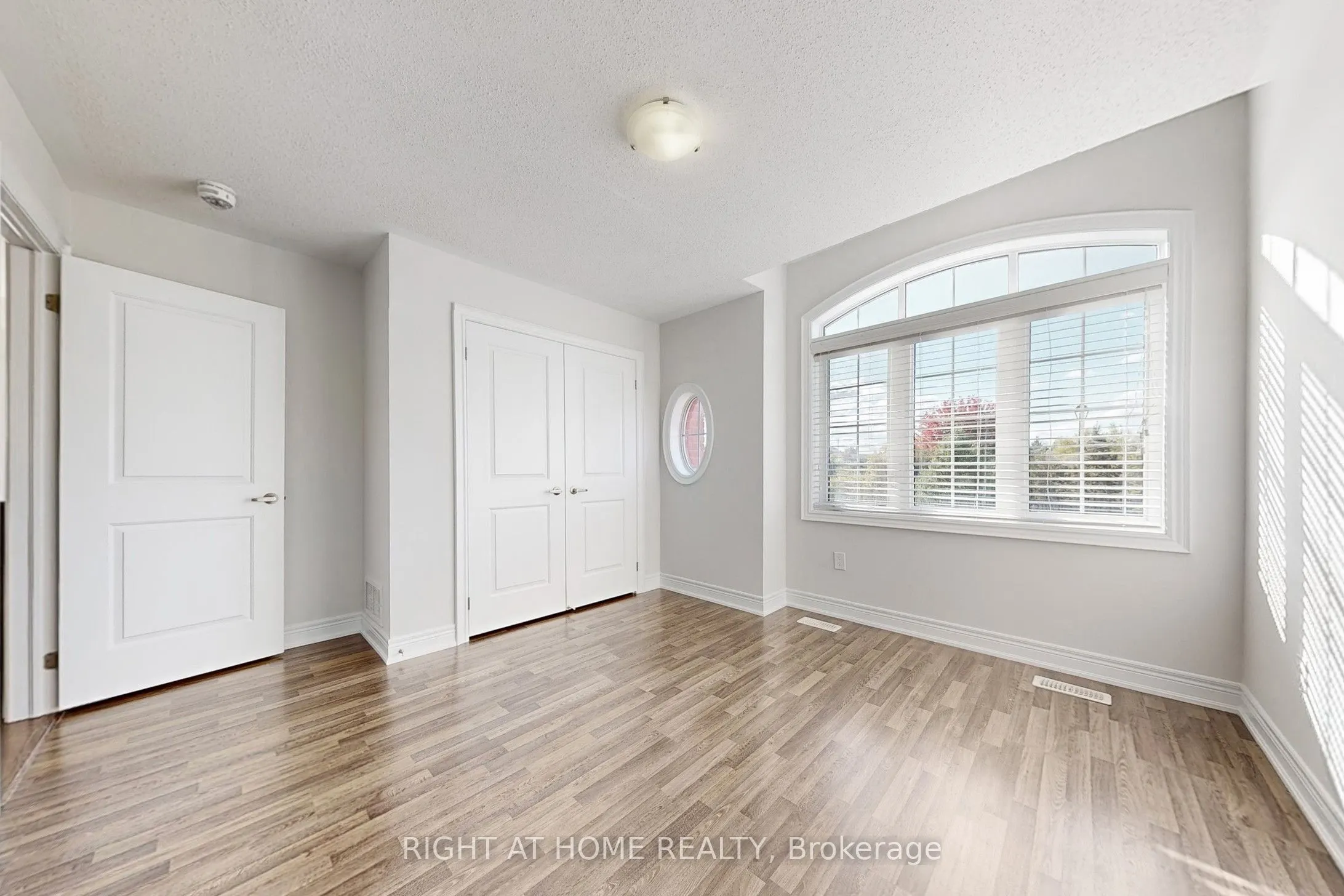 11 Robert Wilson Crescent