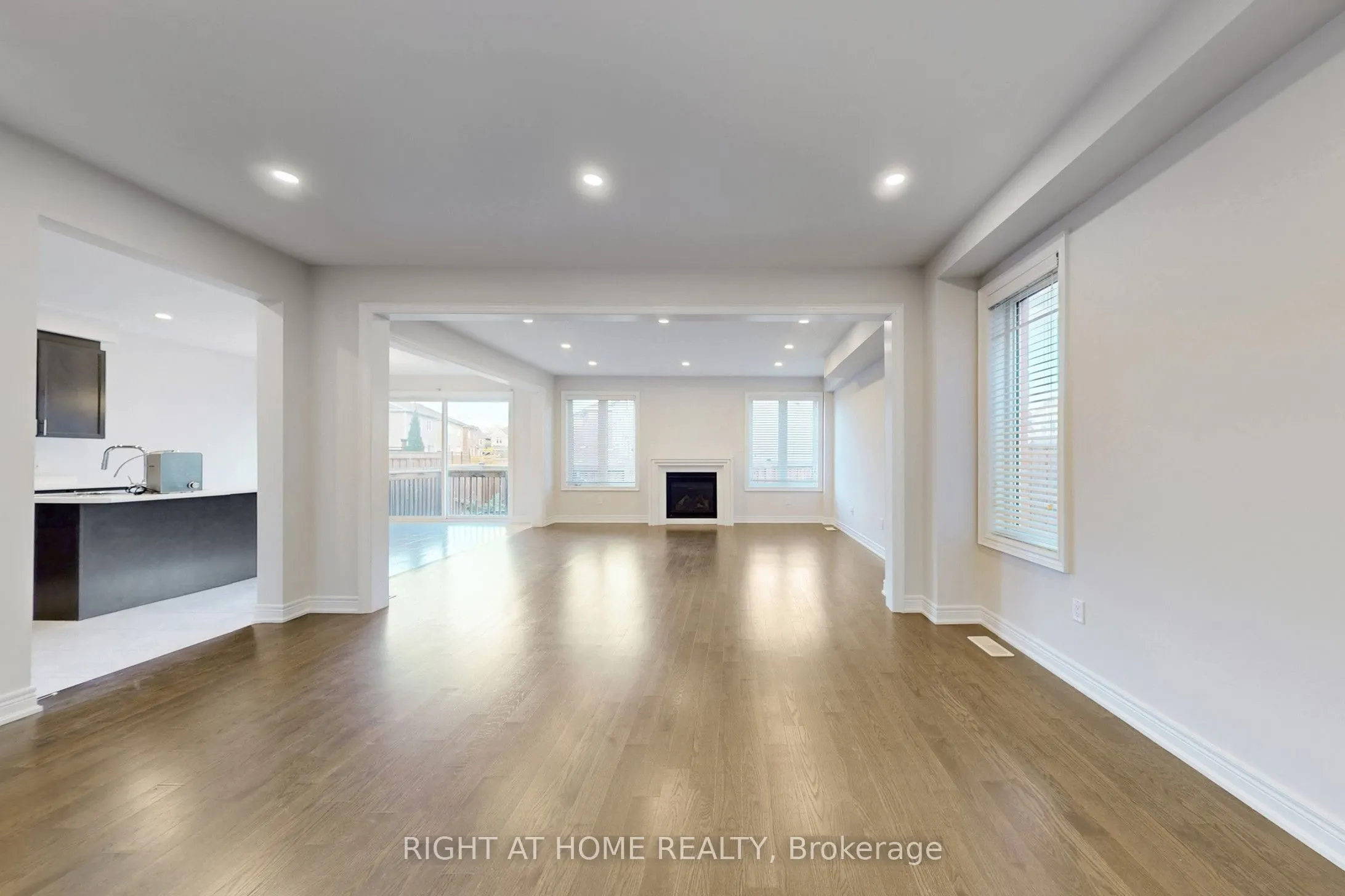 11 Robert Wilson Crescent