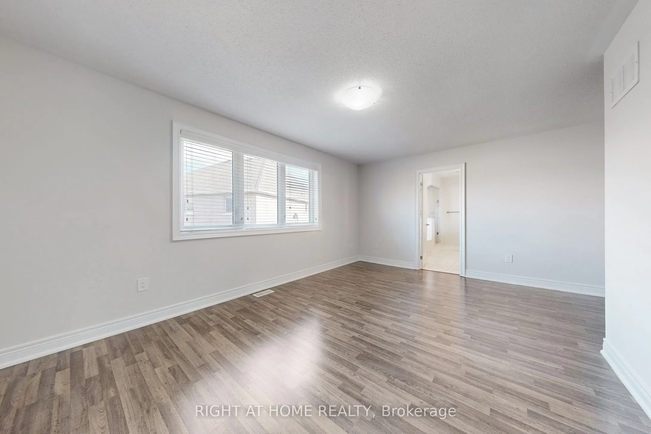 11 Robert Wilson Crescent