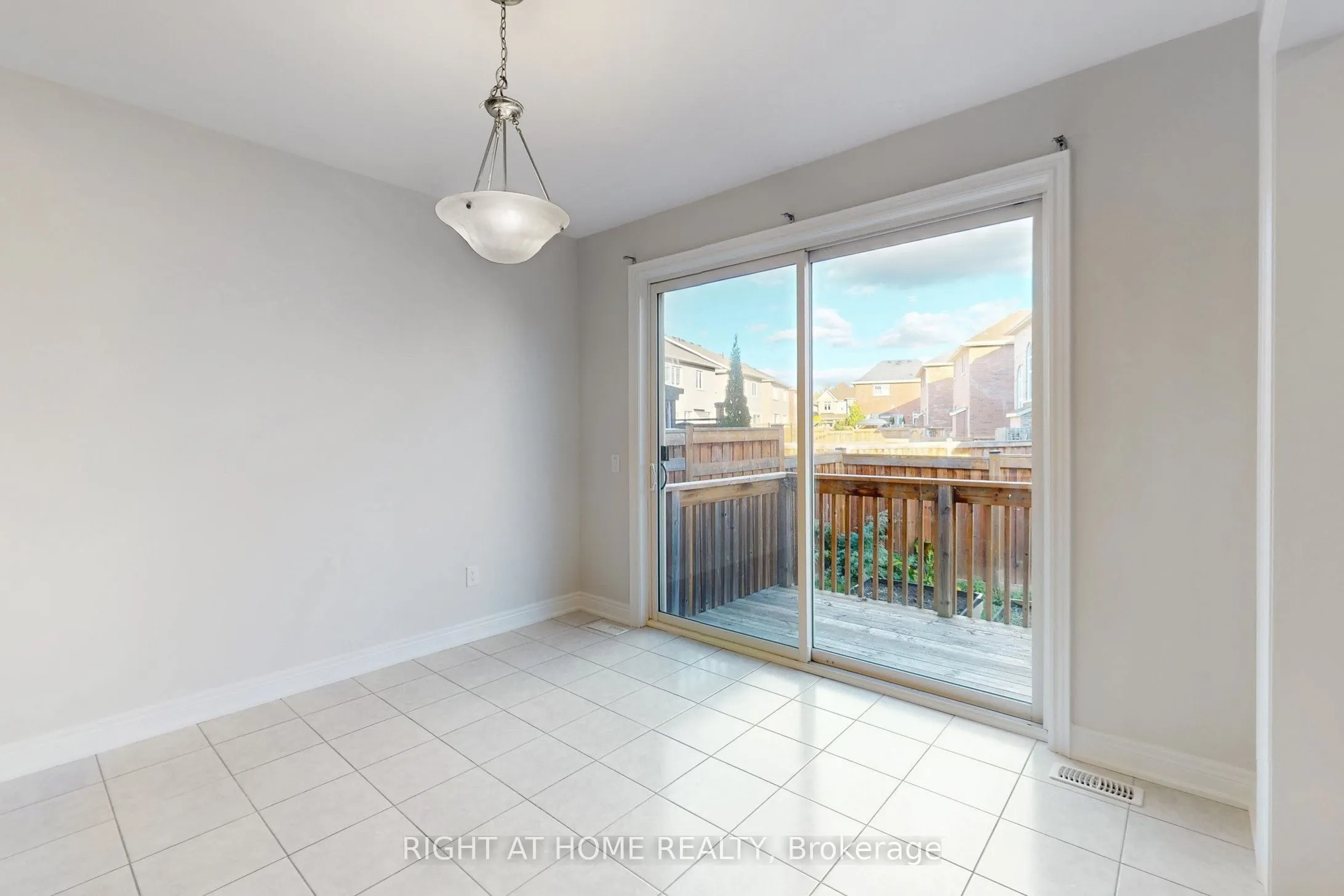 11 Robert Wilson Crescent