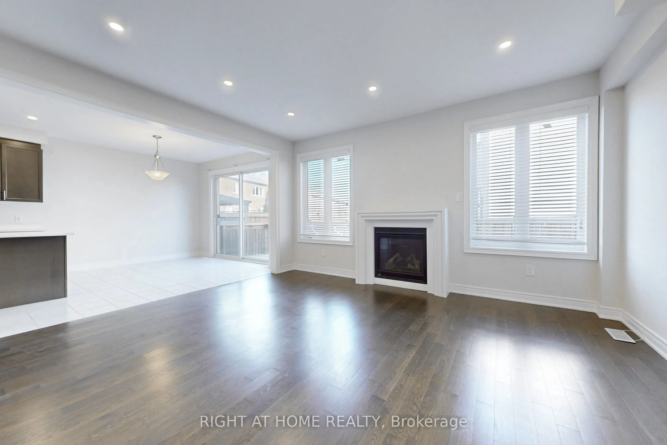 11 Robert Wilson Crescent
