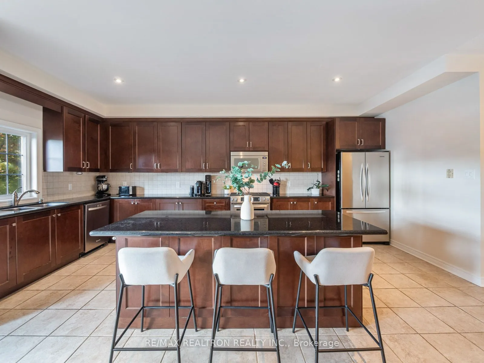 8900 Bathurst Street, #8