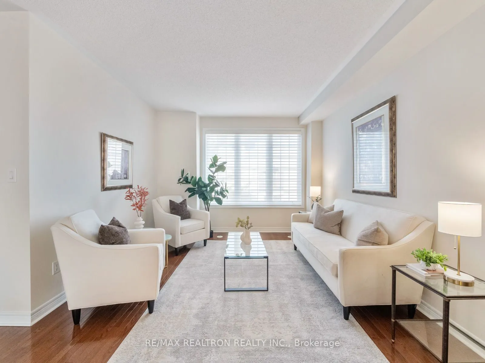 8900 Bathurst Street, #8