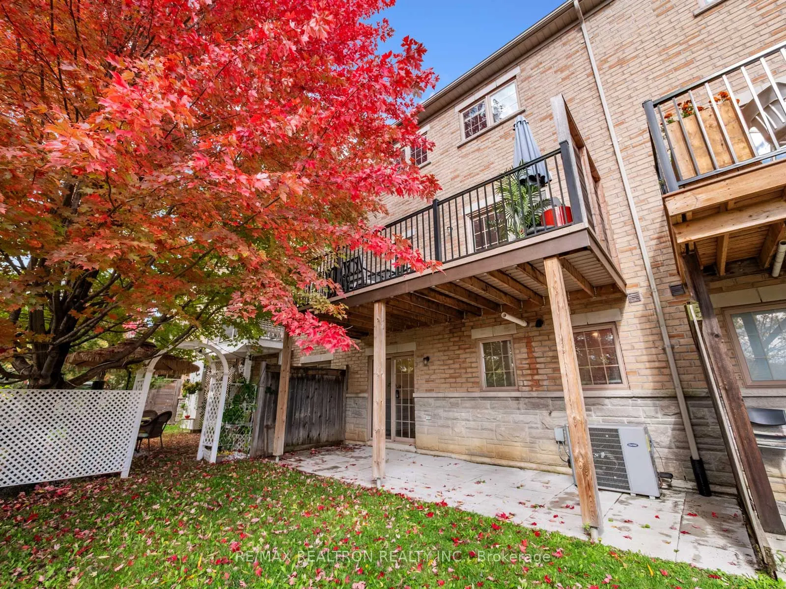 8900 Bathurst Street, #8