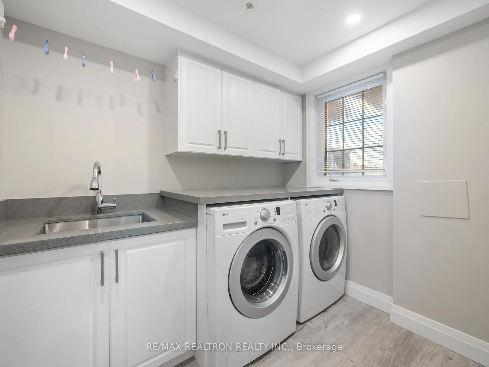 8900 Bathurst Street, #8